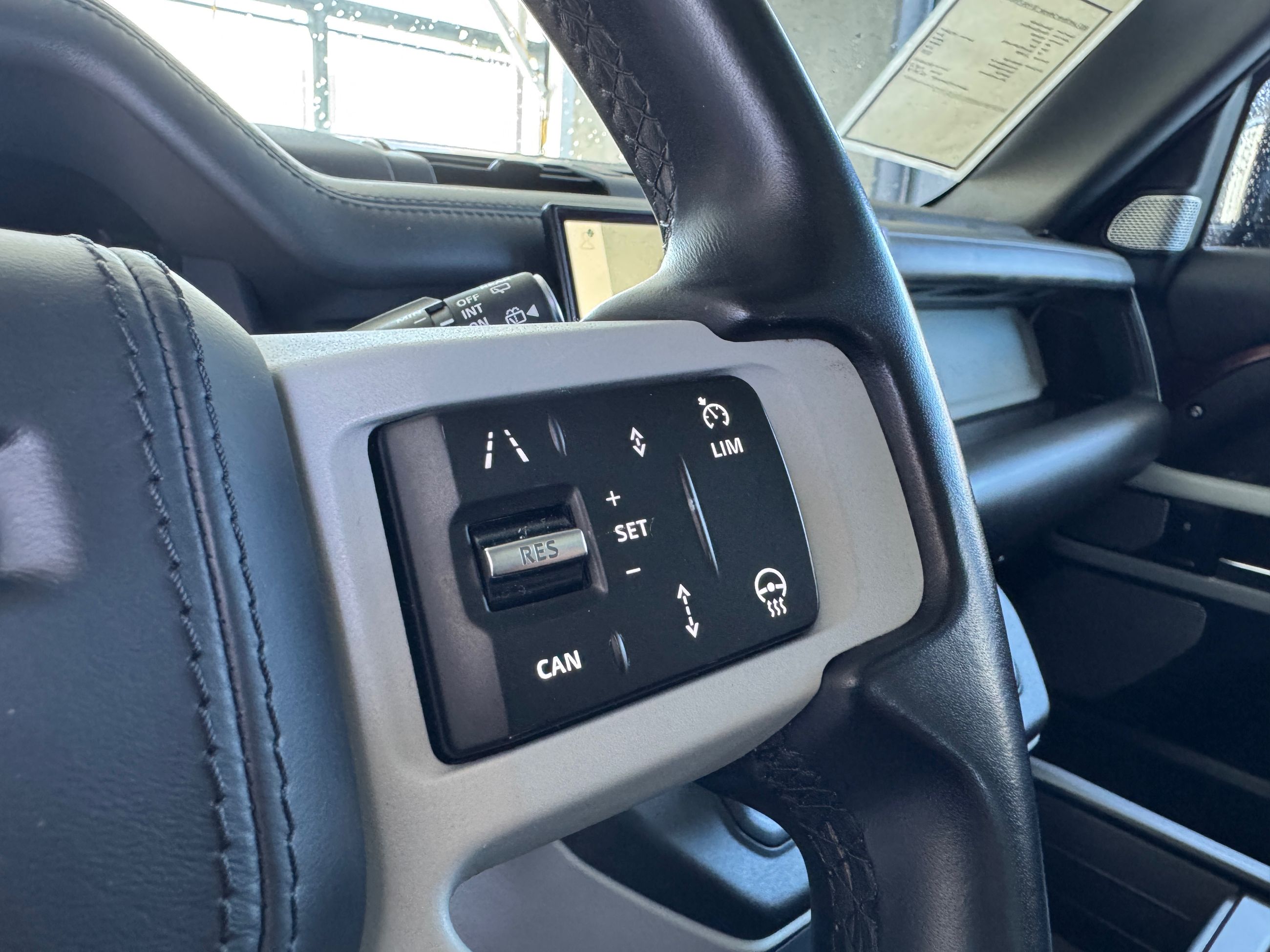 2023 Land Rover Defender