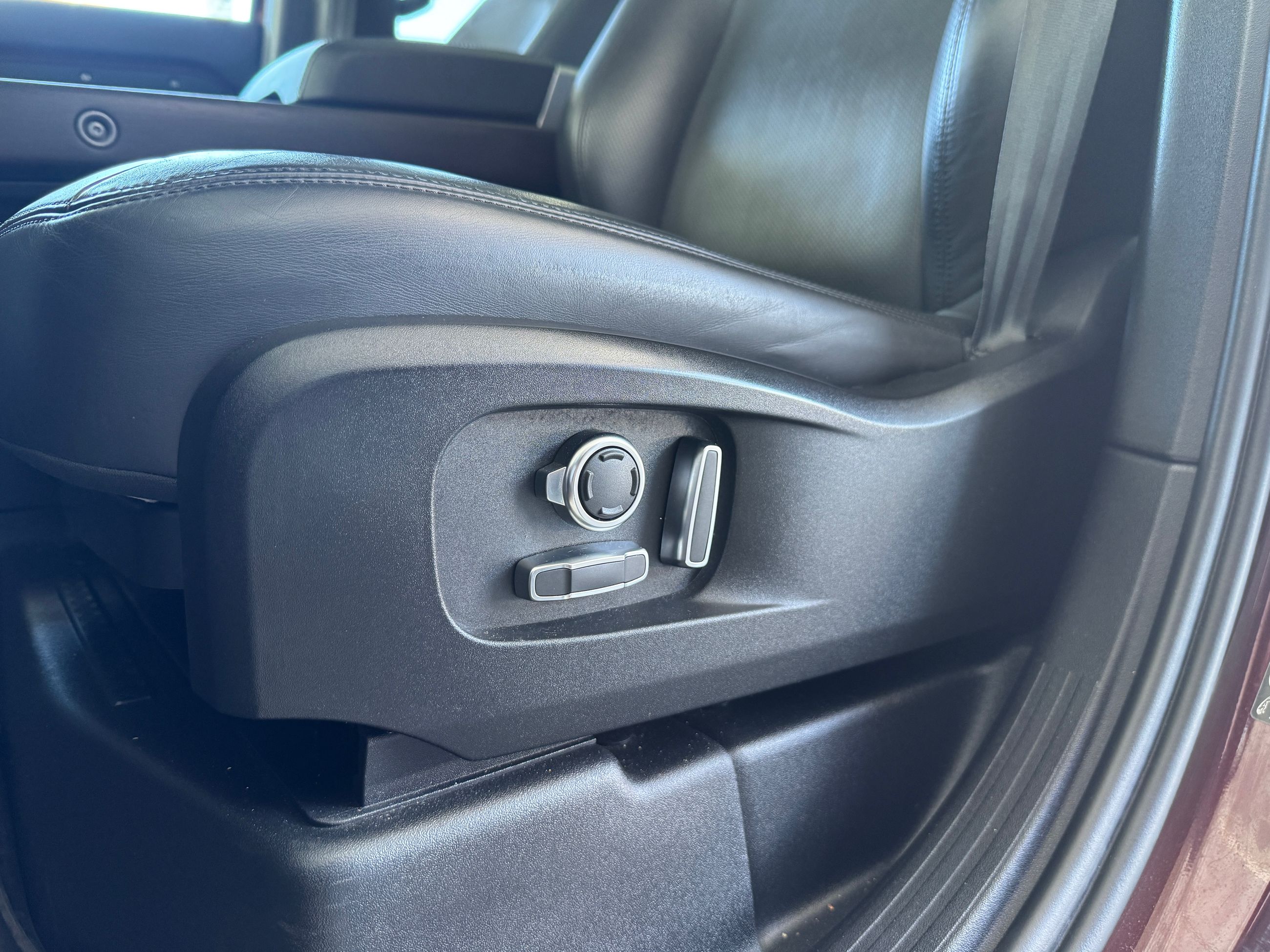 2023 Land Rover Defender