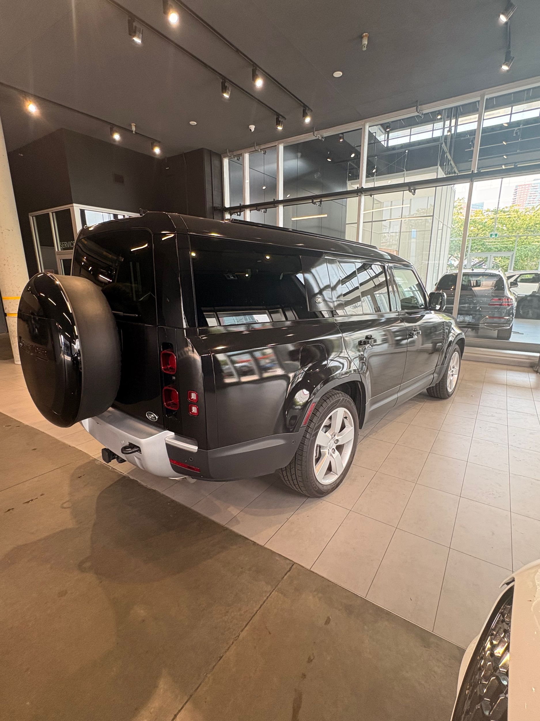 2023 Land Rover Defender