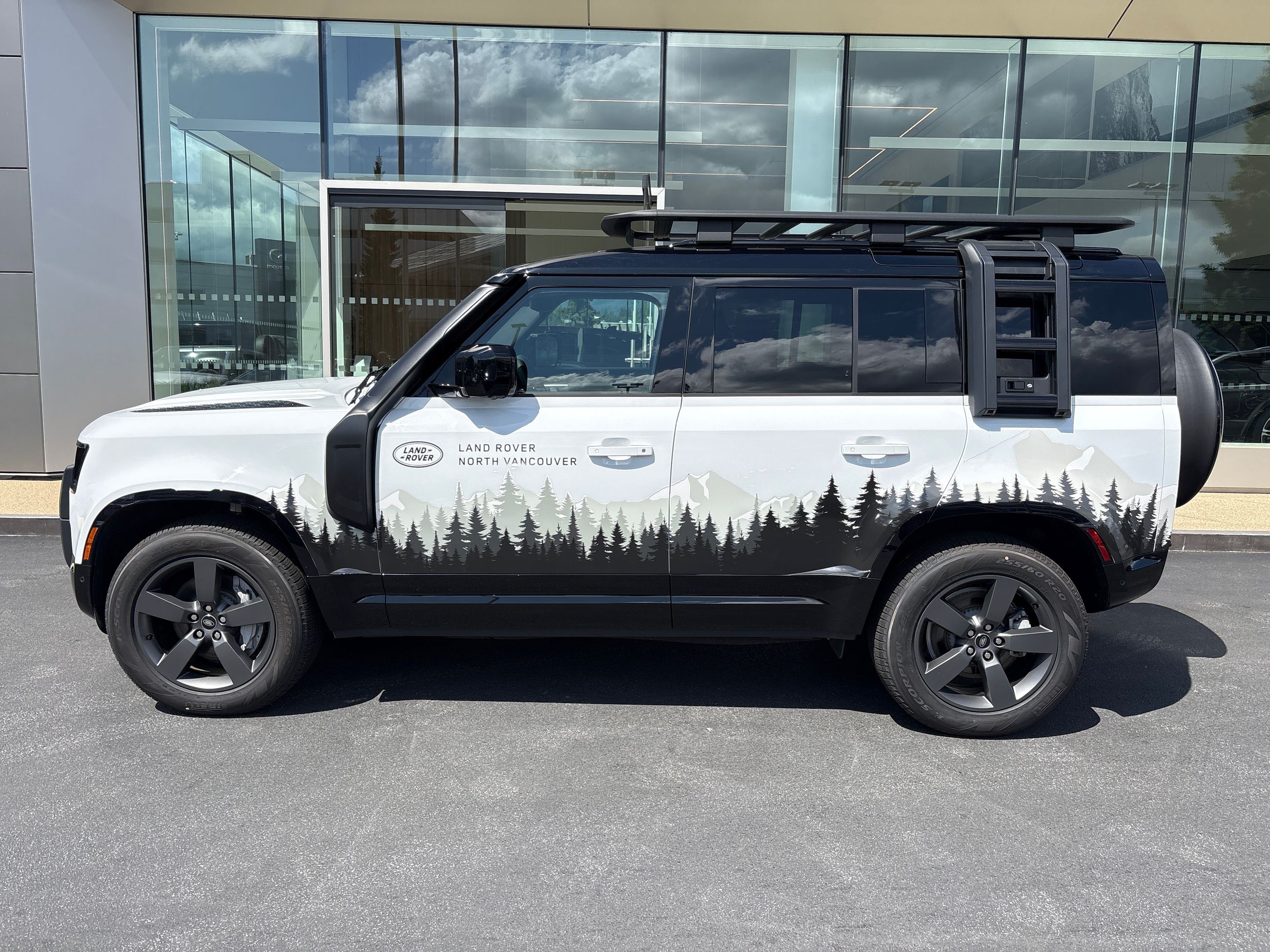 2025 Land Rover Defender in North Vancouver, British Columbia