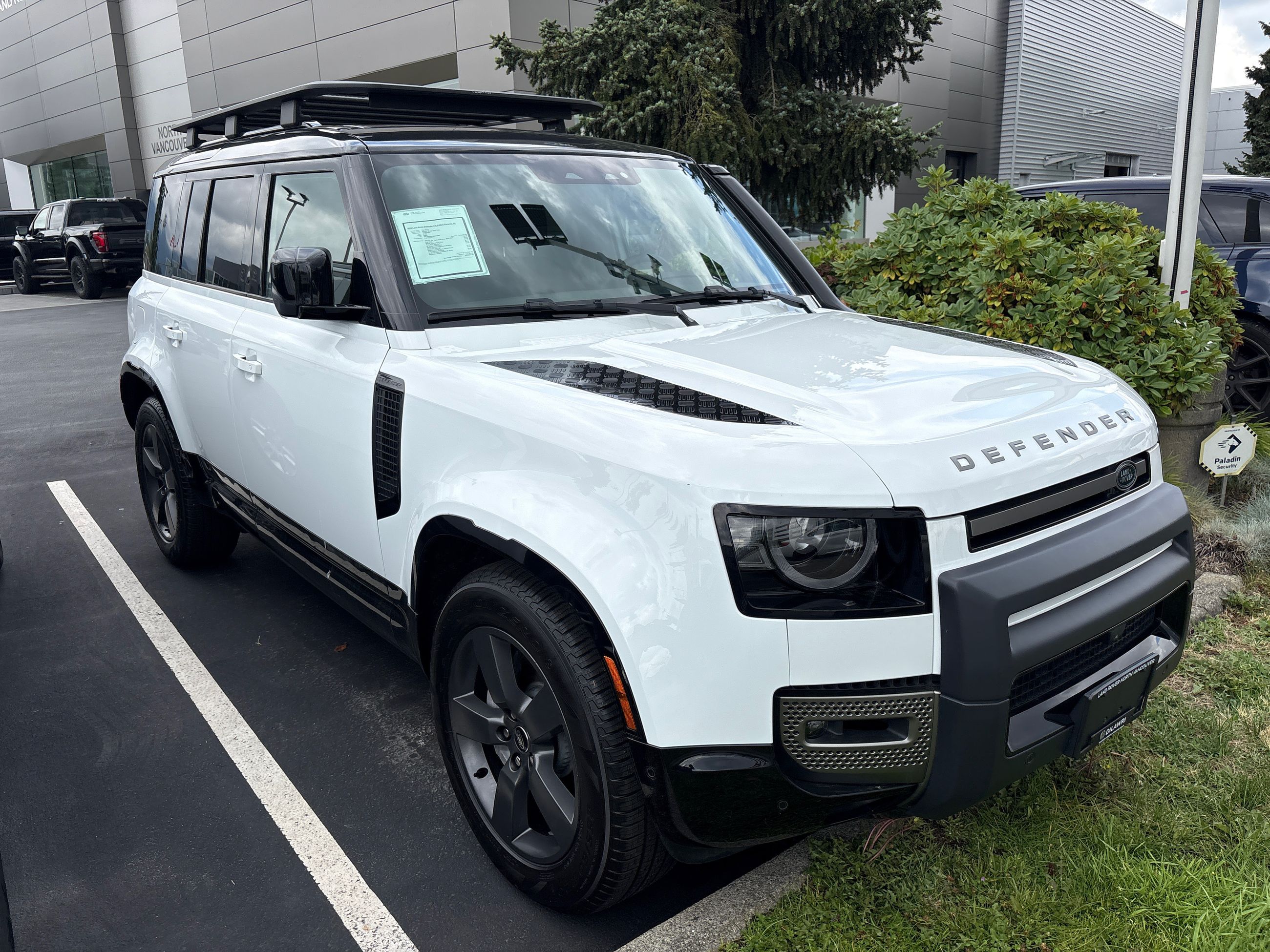 2025 Land Rover Defender in North Vancouver, British Columbia