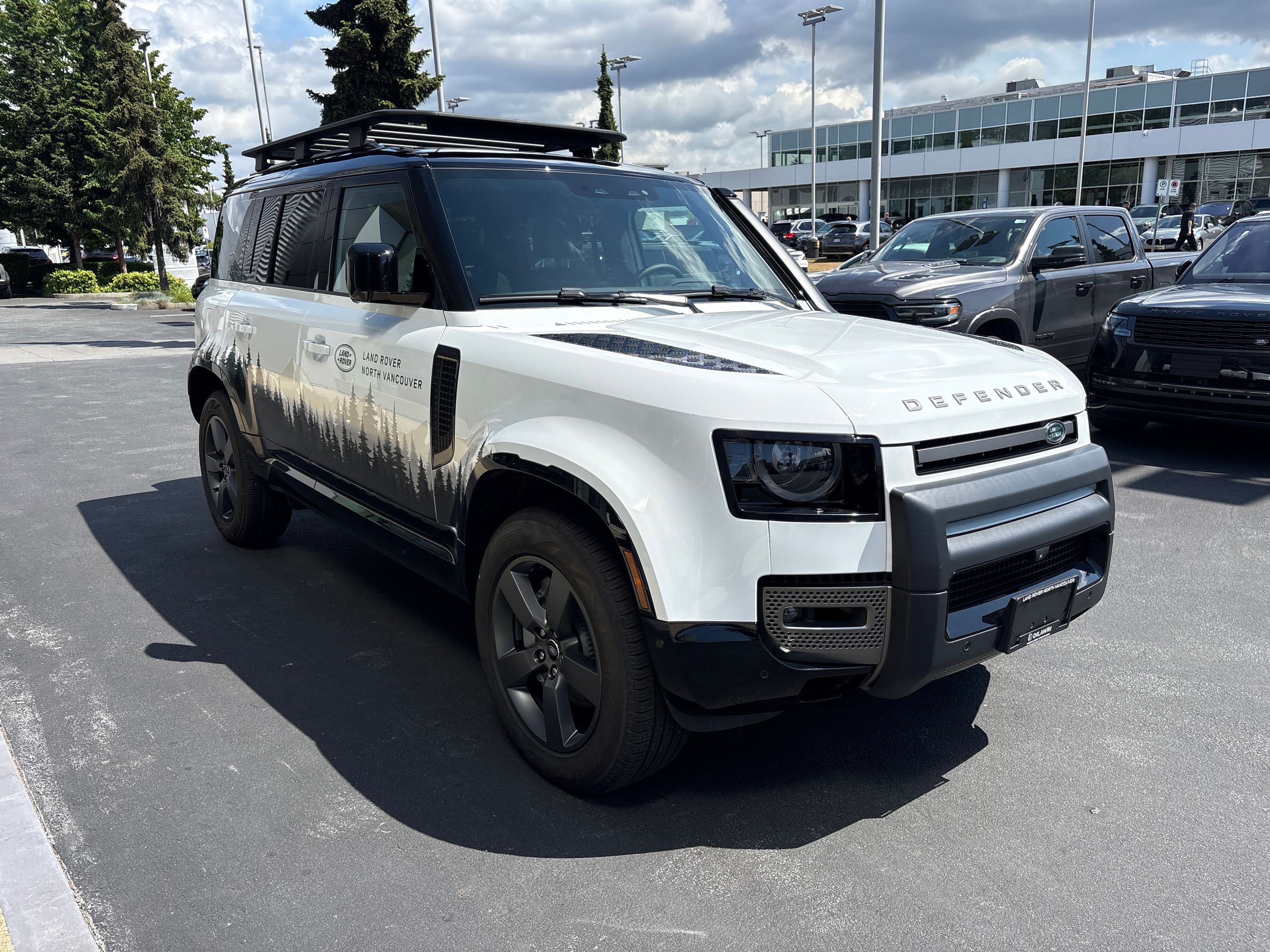 2025 Land Rover Defender in North Vancouver, British Columbia