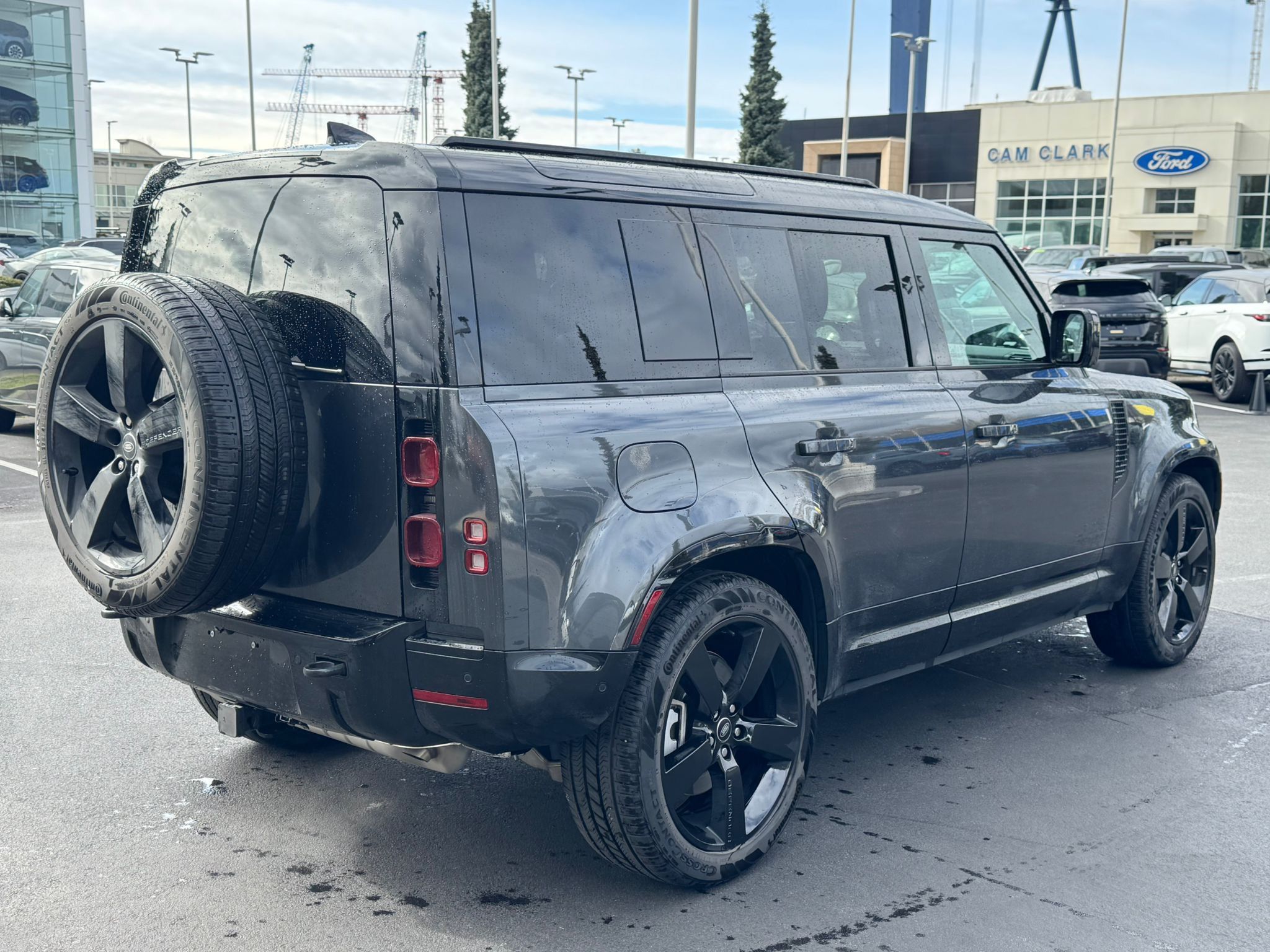 Land Rover Defender  2025 à North Vancouver, Colombie-Britannique