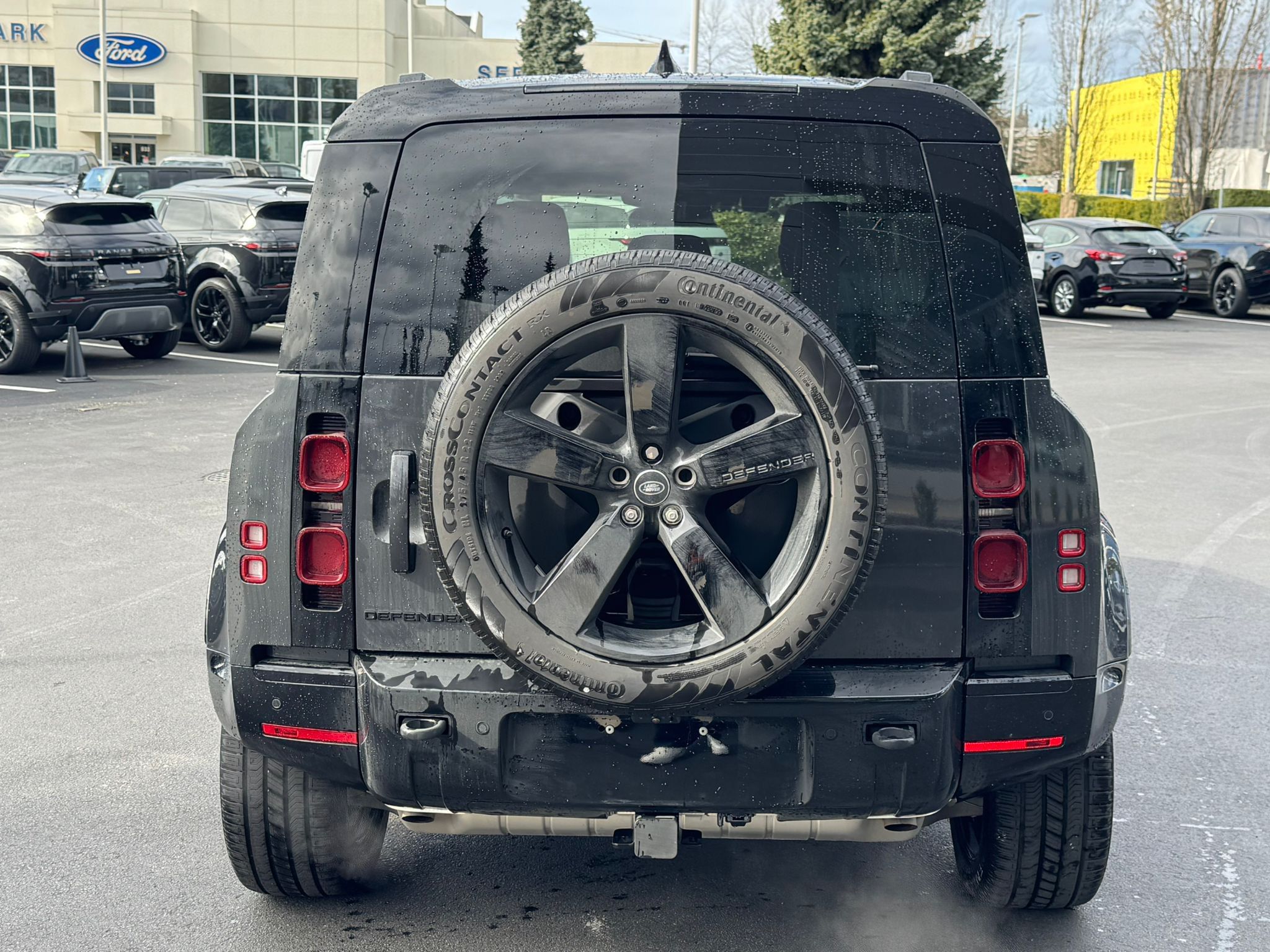 Land Rover Defender  2025 à North Vancouver, Colombie-Britannique