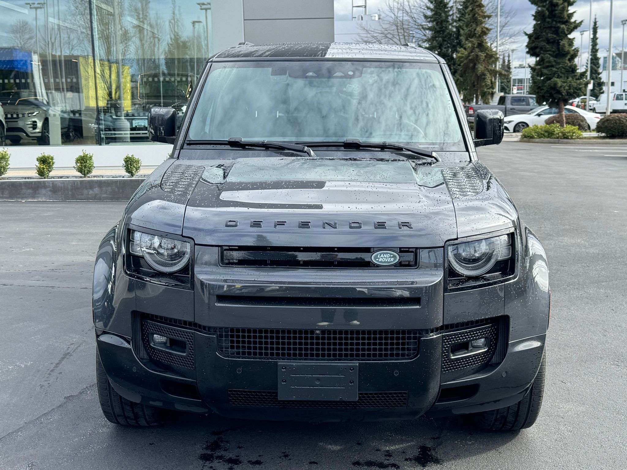 Land Rover Defender  2025 à North Vancouver, Colombie-Britannique