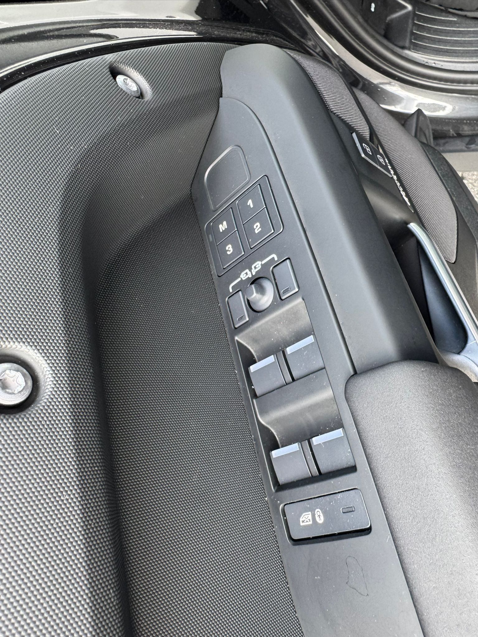 Land Rover Defender  2025 à North Vancouver, Colombie-Britannique