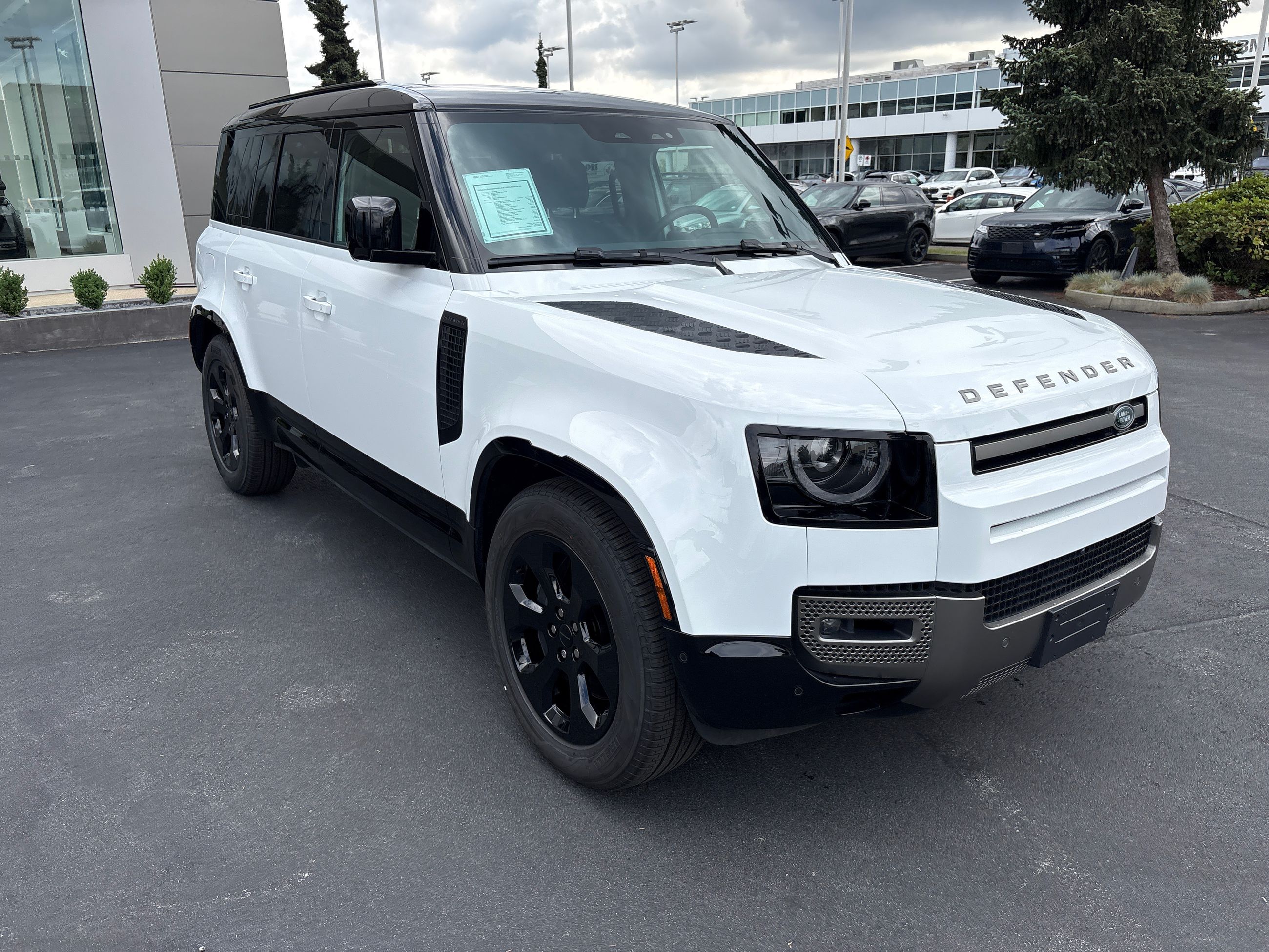 2025  Defender 110