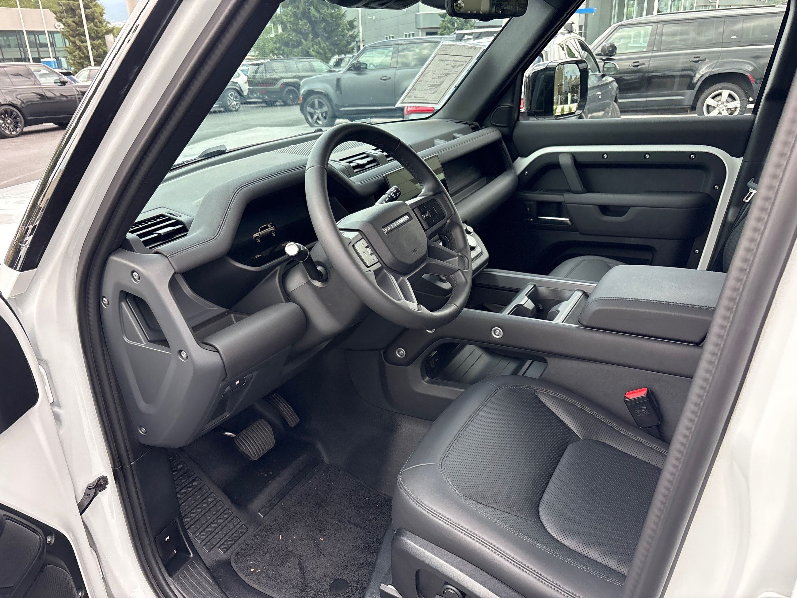 2025  Defender 110