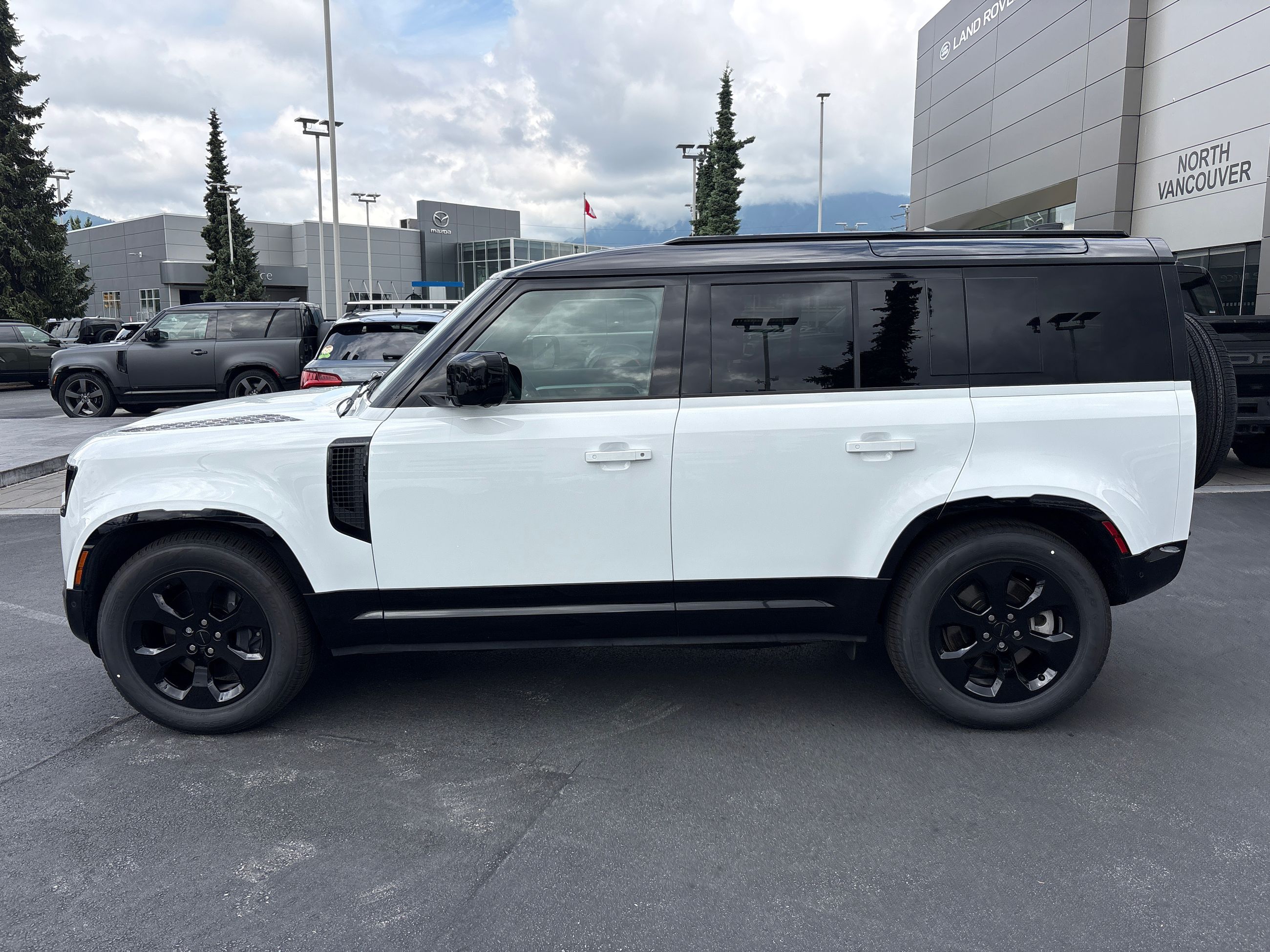 2025  Defender 110