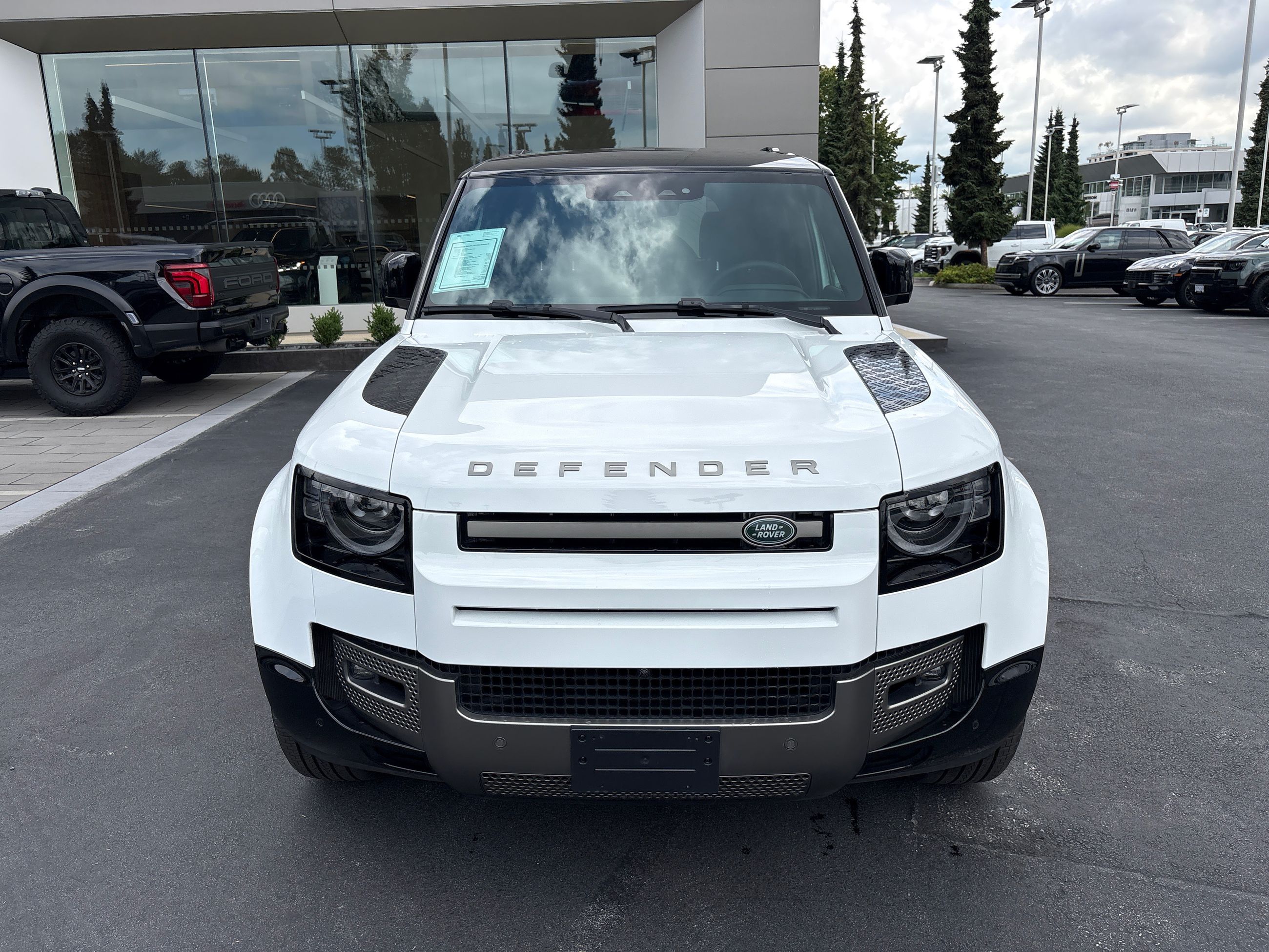 2025  Defender 110
