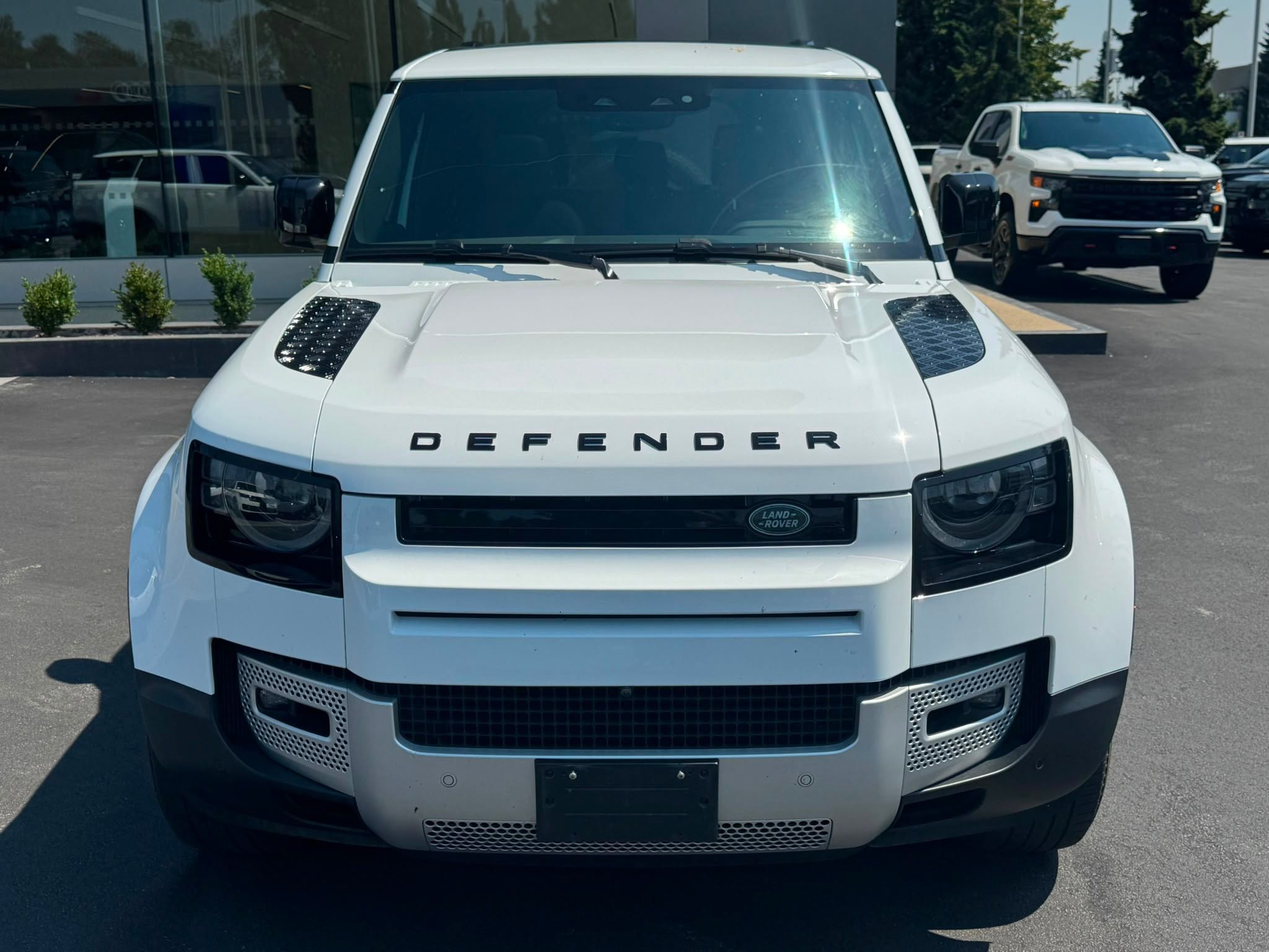 2025 Land Rover Defender in North Vancouver, British Columbia