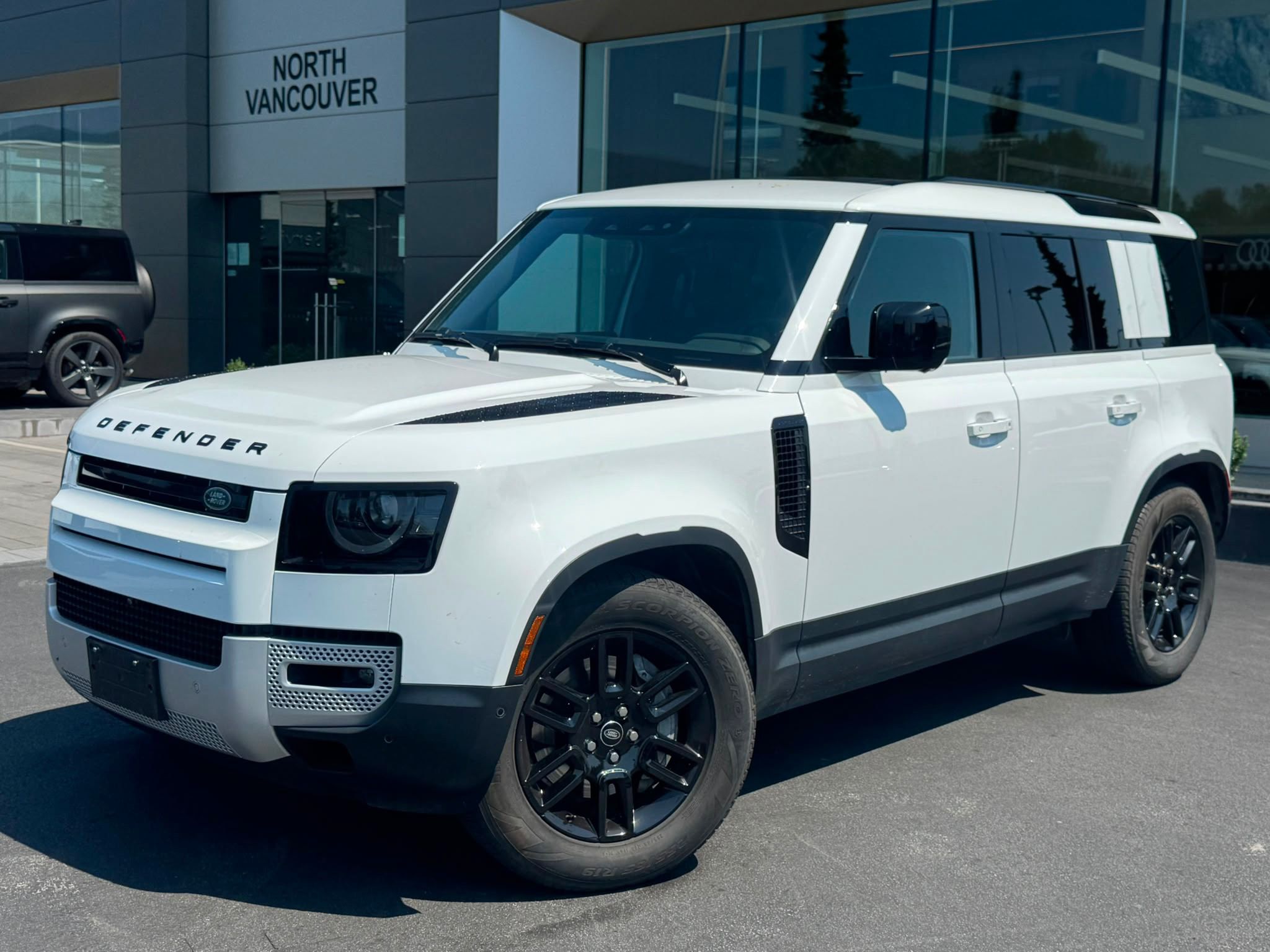 2025 Land Rover Defender in North Vancouver, British Columbia