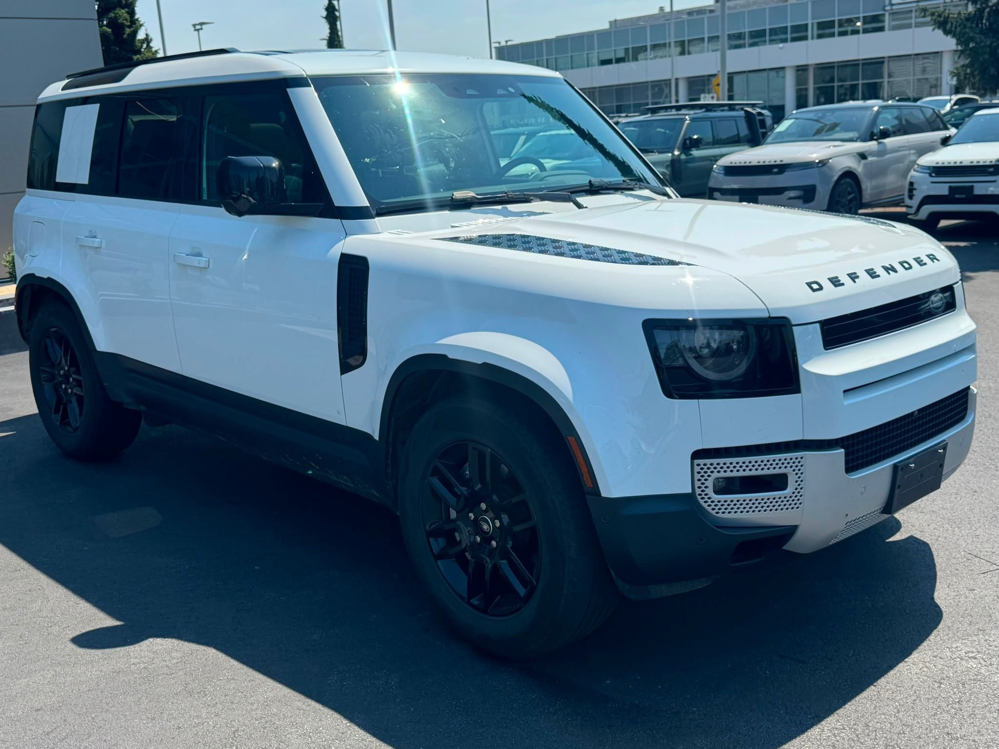 2025 Land Rover Defender in North Vancouver, British Columbia