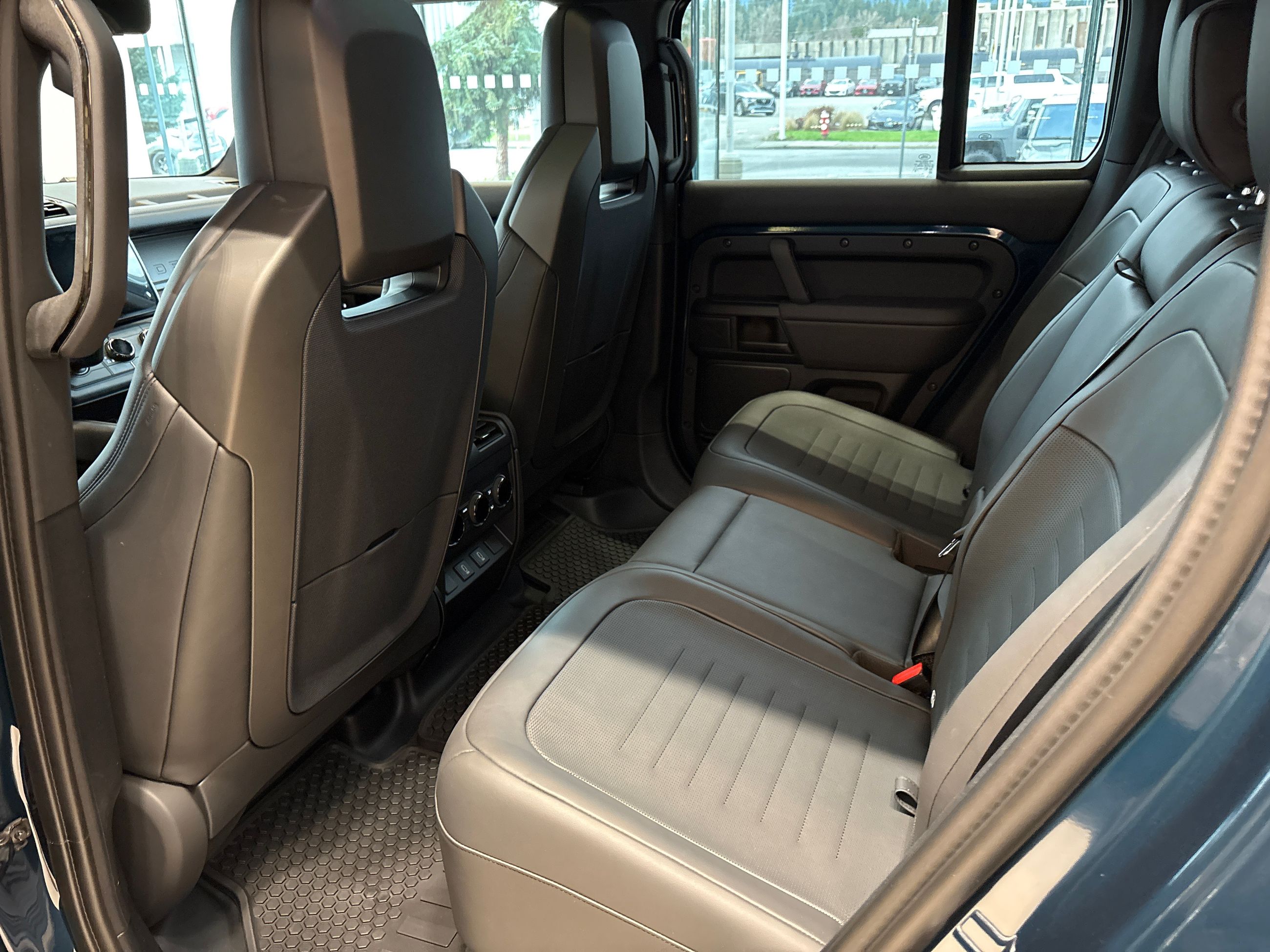 2026  Defender 110 Mild Hybrid