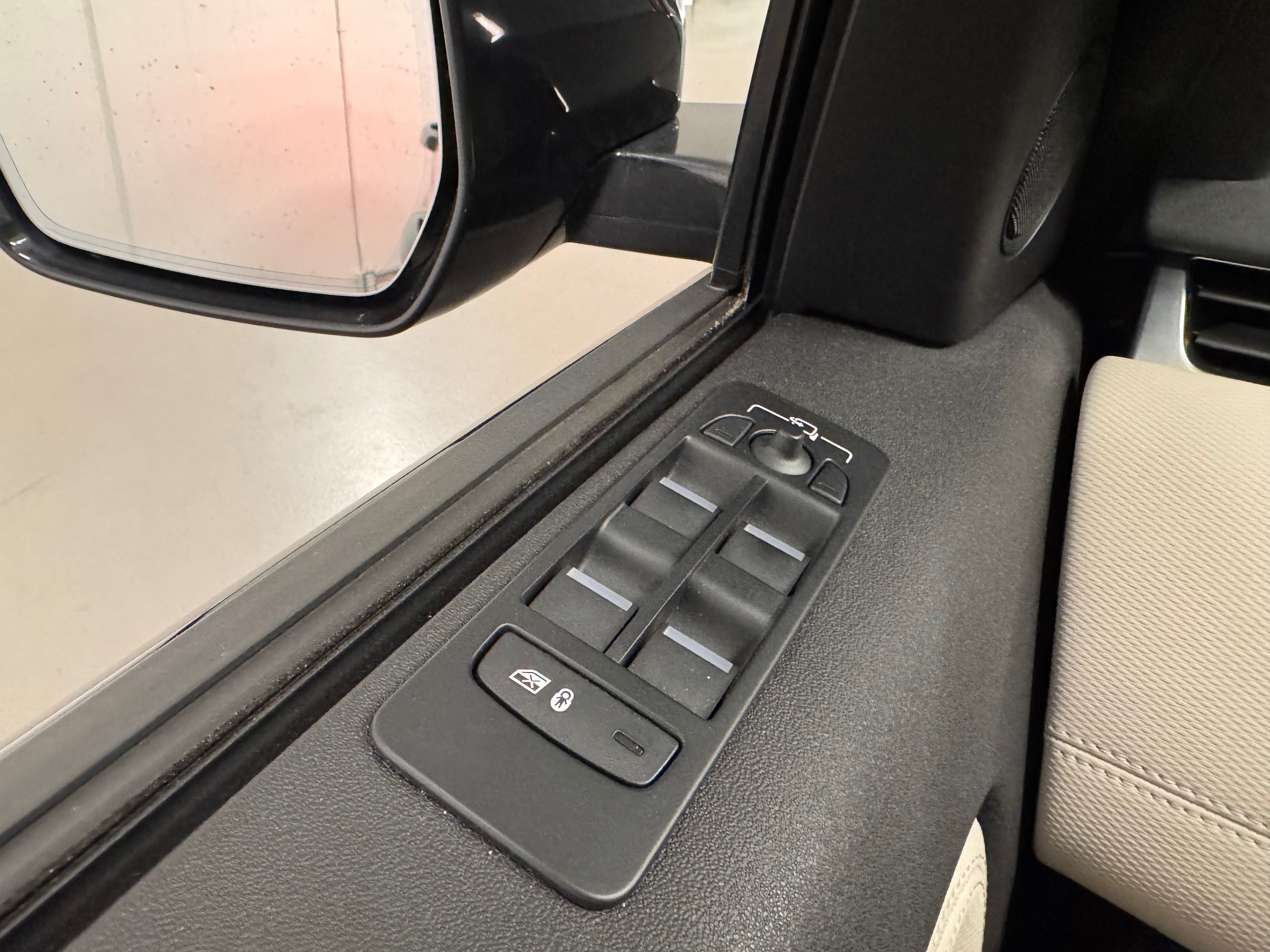 2021 Land Rover DISCOVERY SPORT in Vancouver, British Columbia