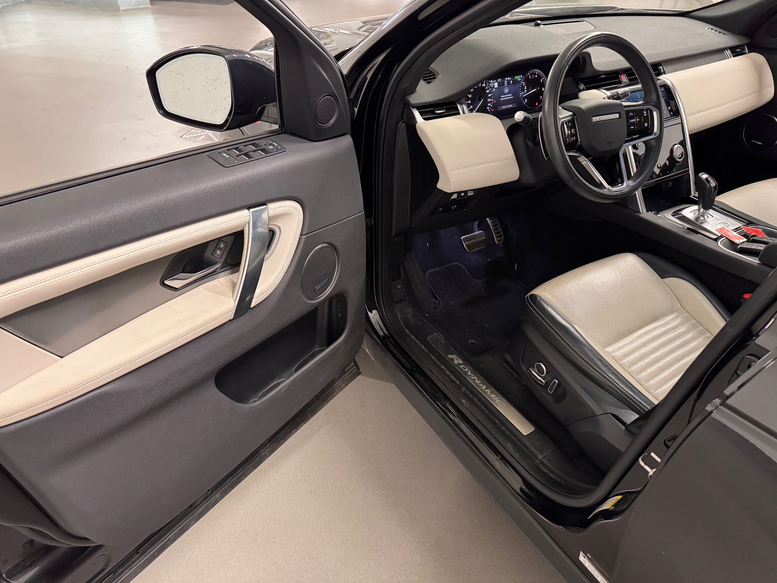 2021 Land Rover DISCOVERY SPORT in Vancouver, British Columbia