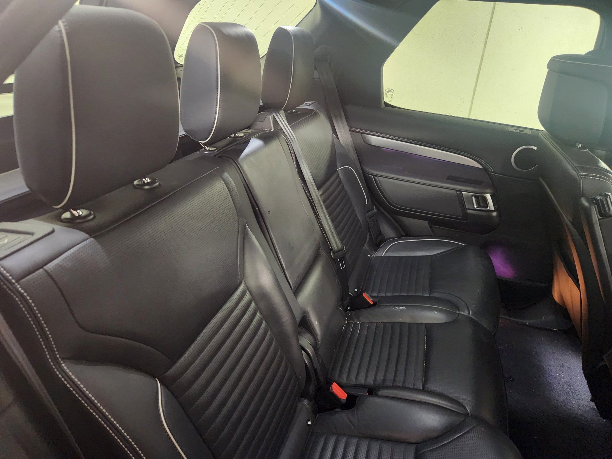 2021 Land Rover Discovery in Vancouver, British Columbia