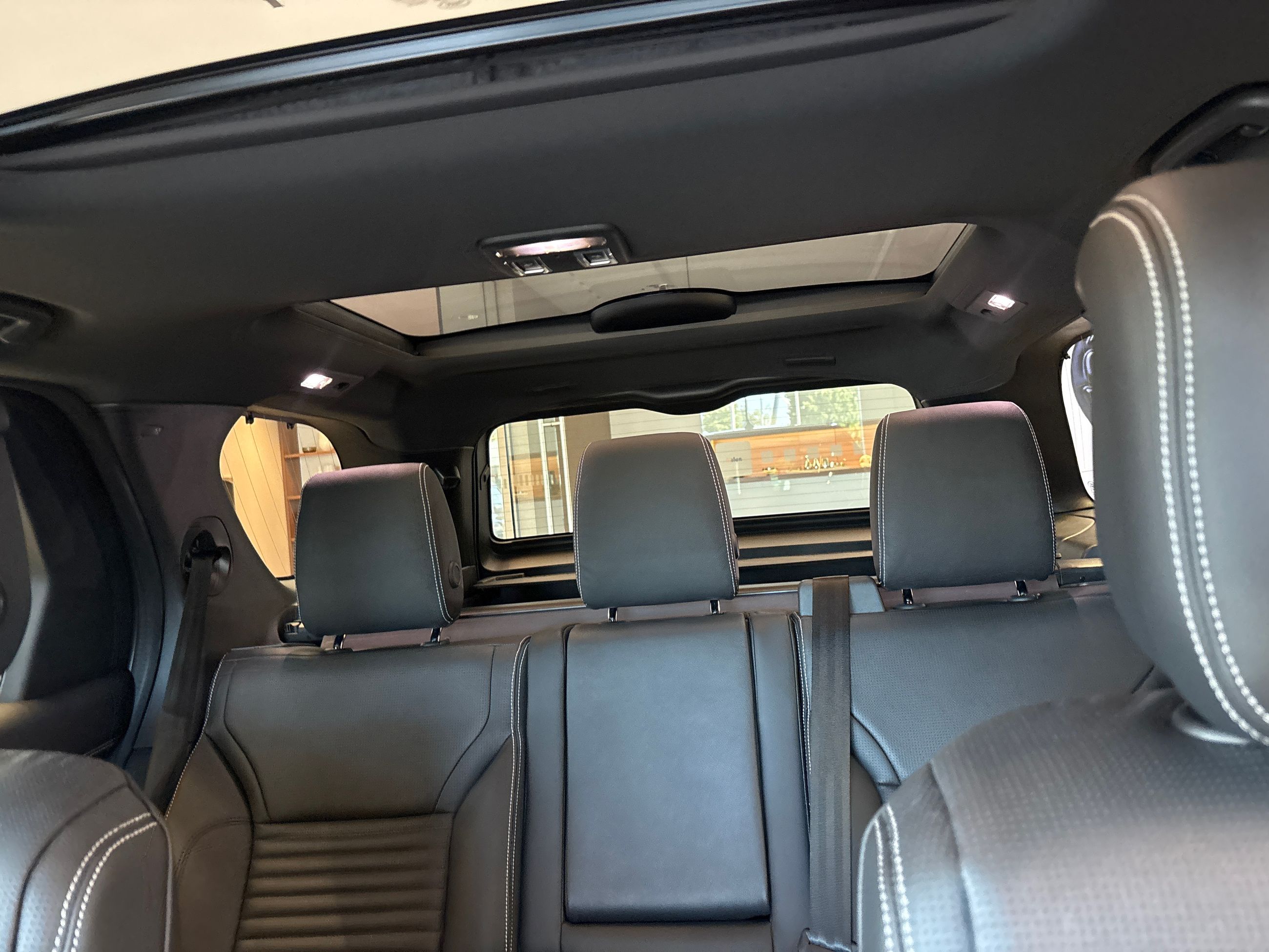 2026 Land Rover Discovery in North Vancouver, British Columbia