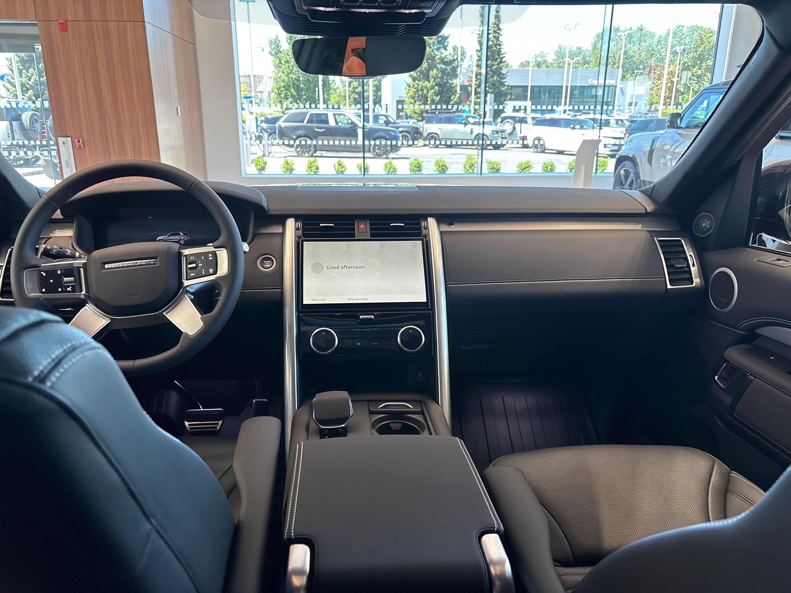 2026 Land Rover Discovery in North Vancouver, British Columbia