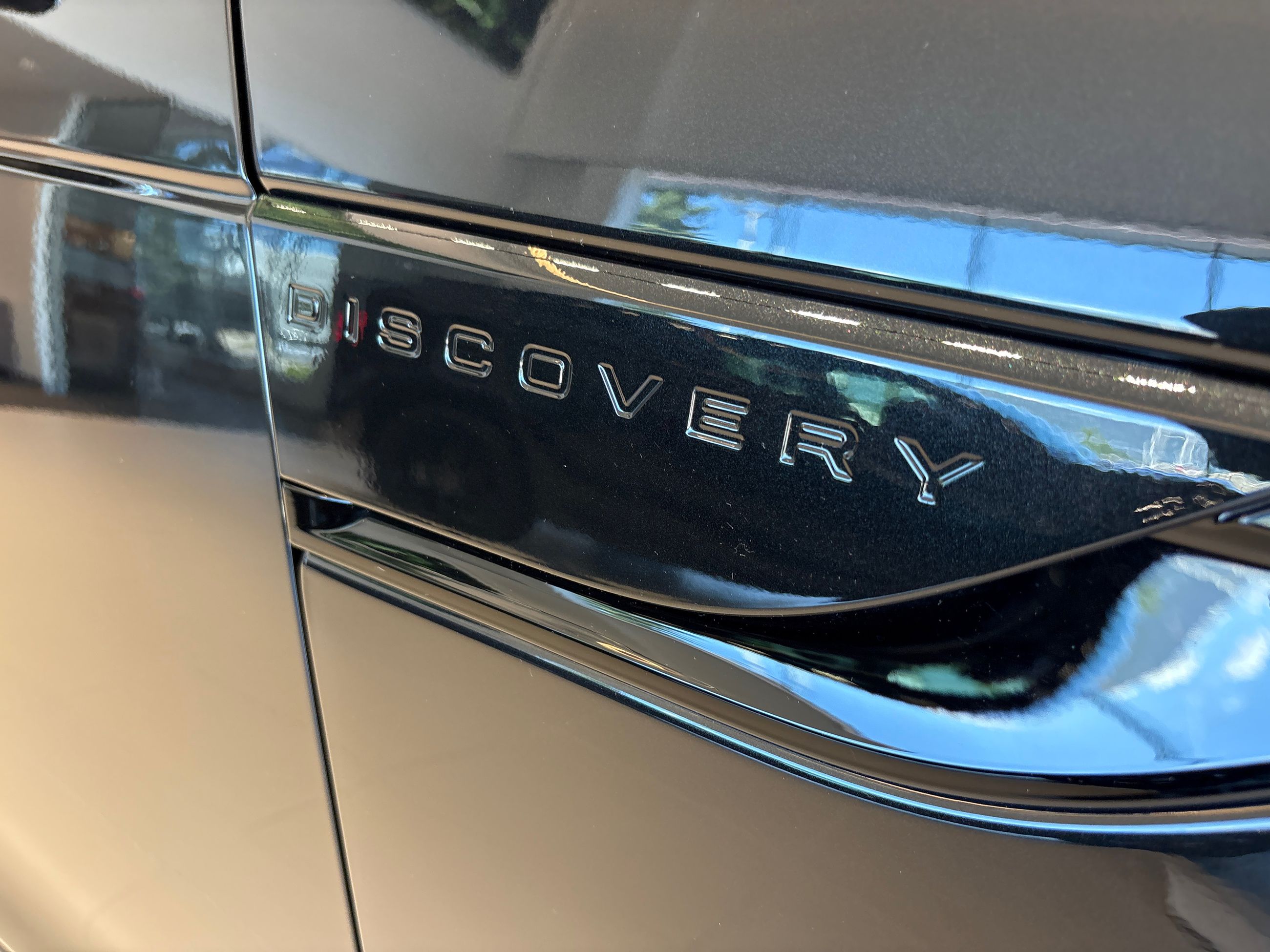 2026 Land Rover Discovery in North Vancouver, British Columbia