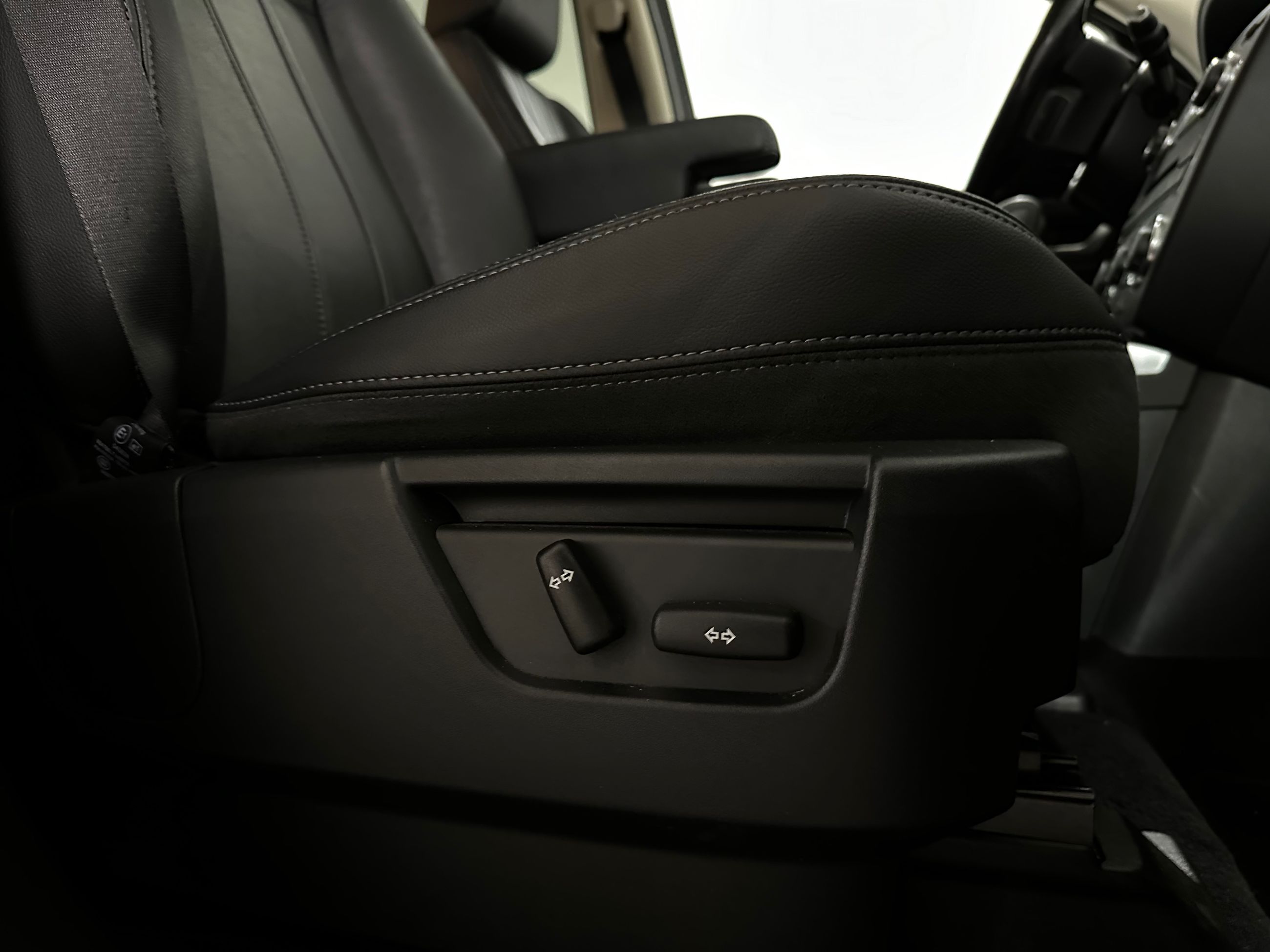 2013 Land Rover LR2 in Vancouver, British Columbia