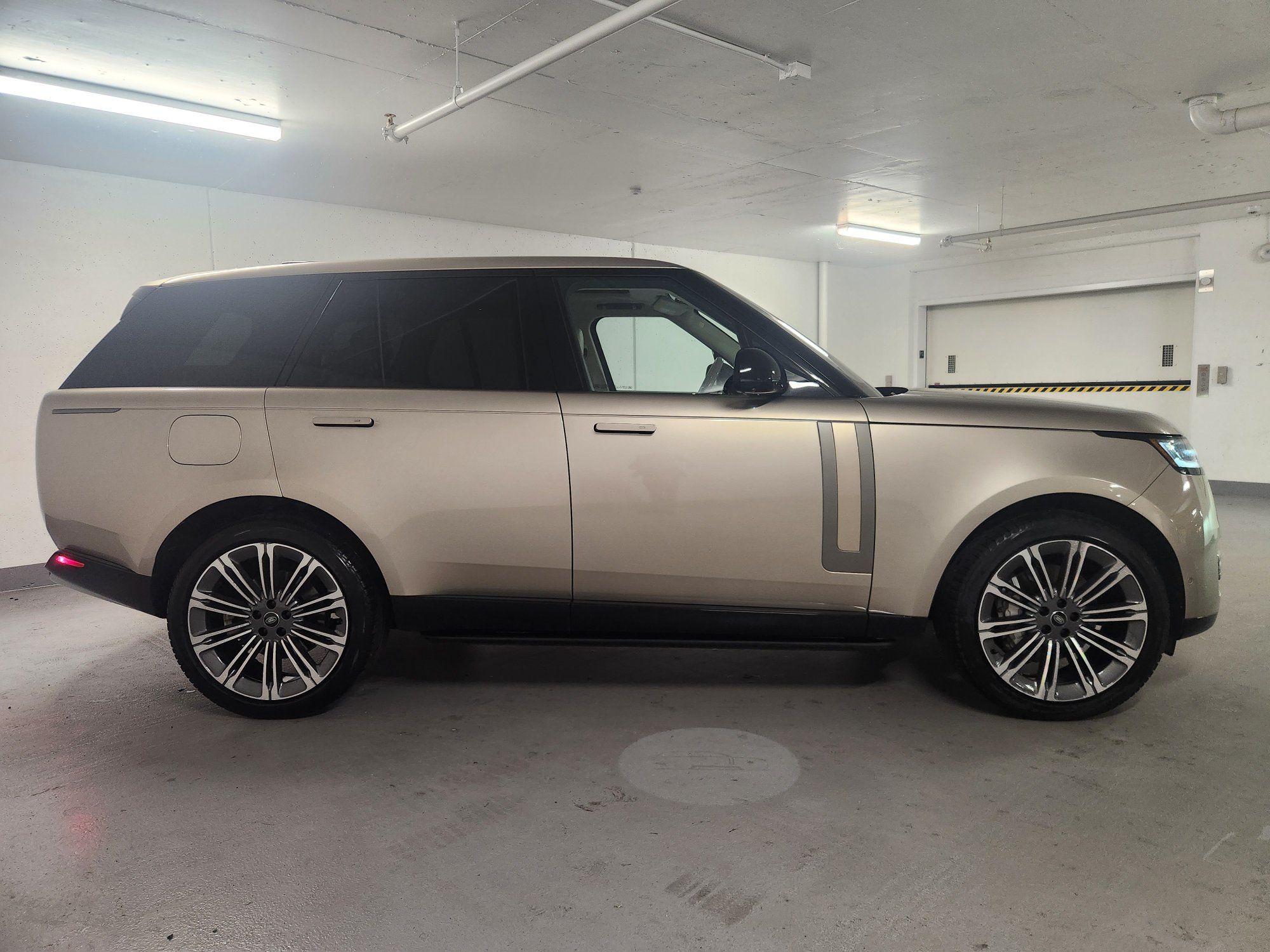 Land Rover NEW RANGE ROVER  2023 à , Colombie-Britannique