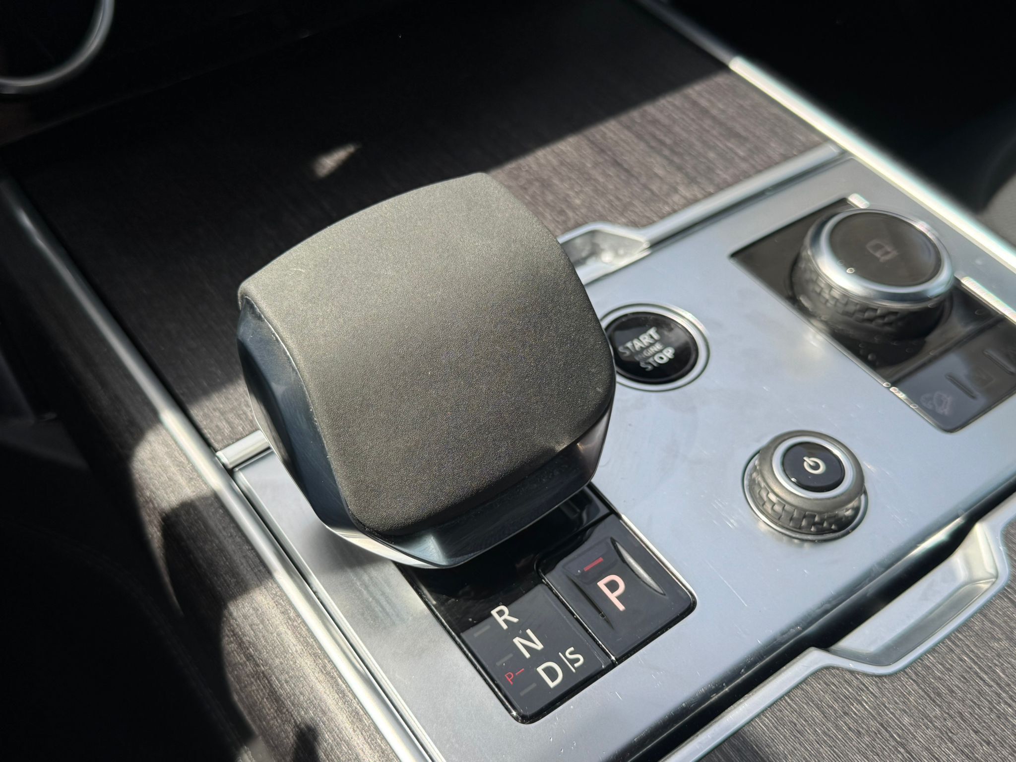2023 Land Rover New Range Rover