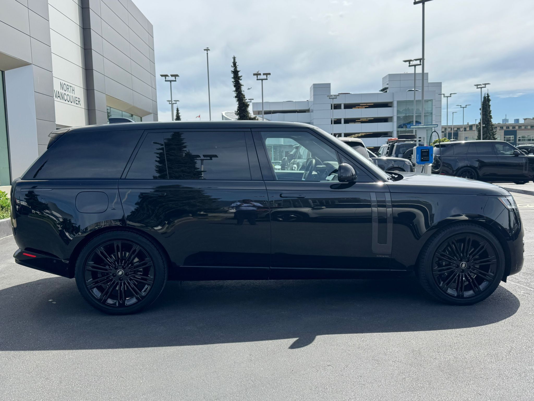 2023 Land Rover New Range Rover