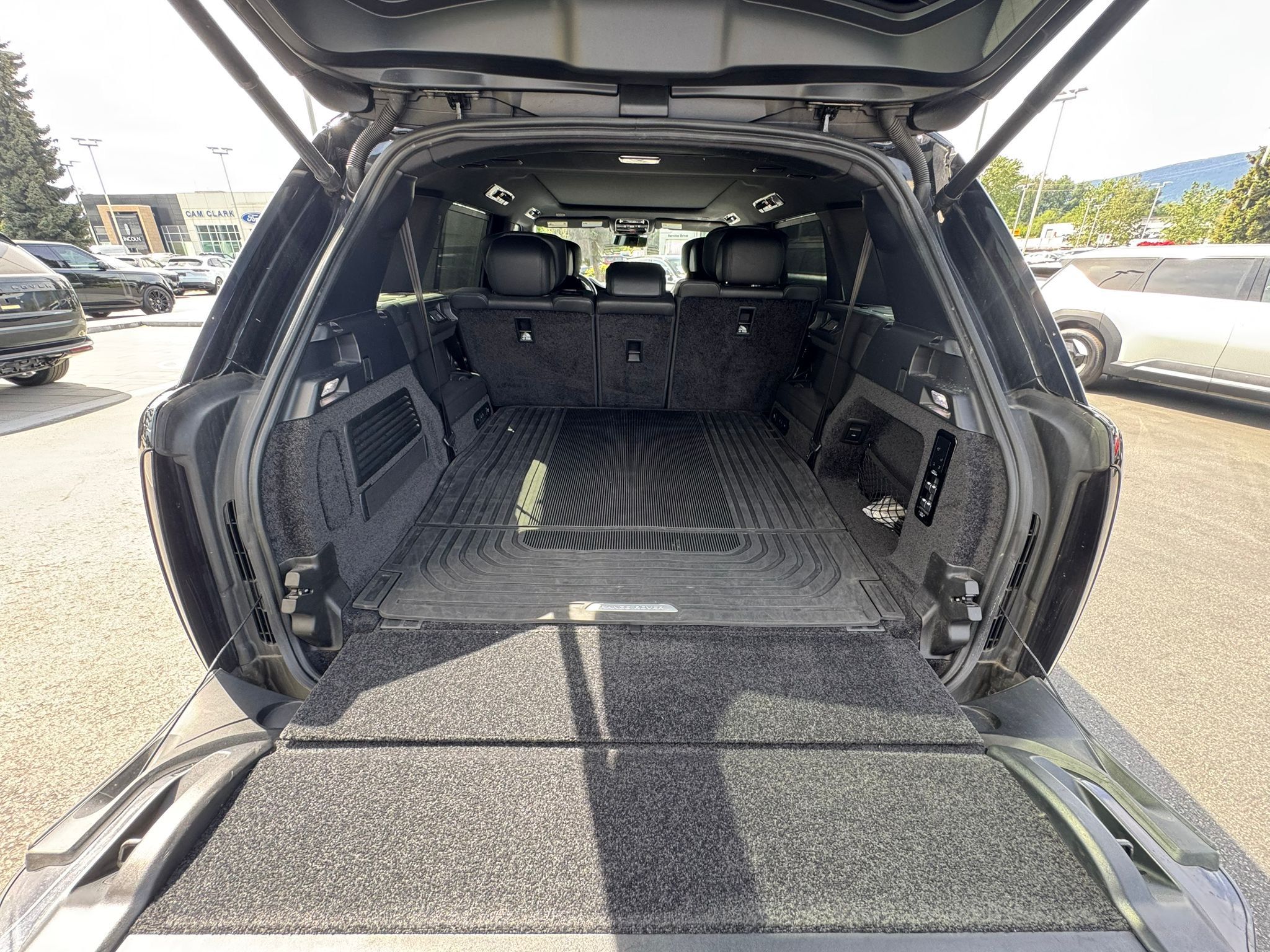 2023 Land Rover New Range Rover