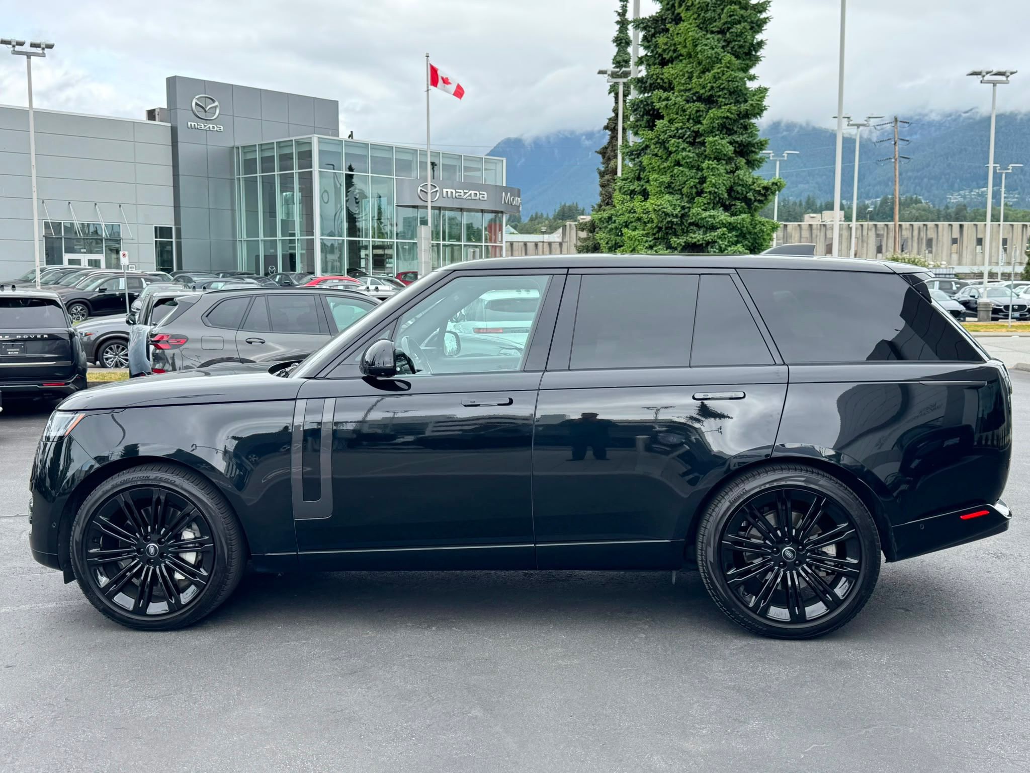 2023 Land Rover New Range Rover in North Vancouver, British Columbia