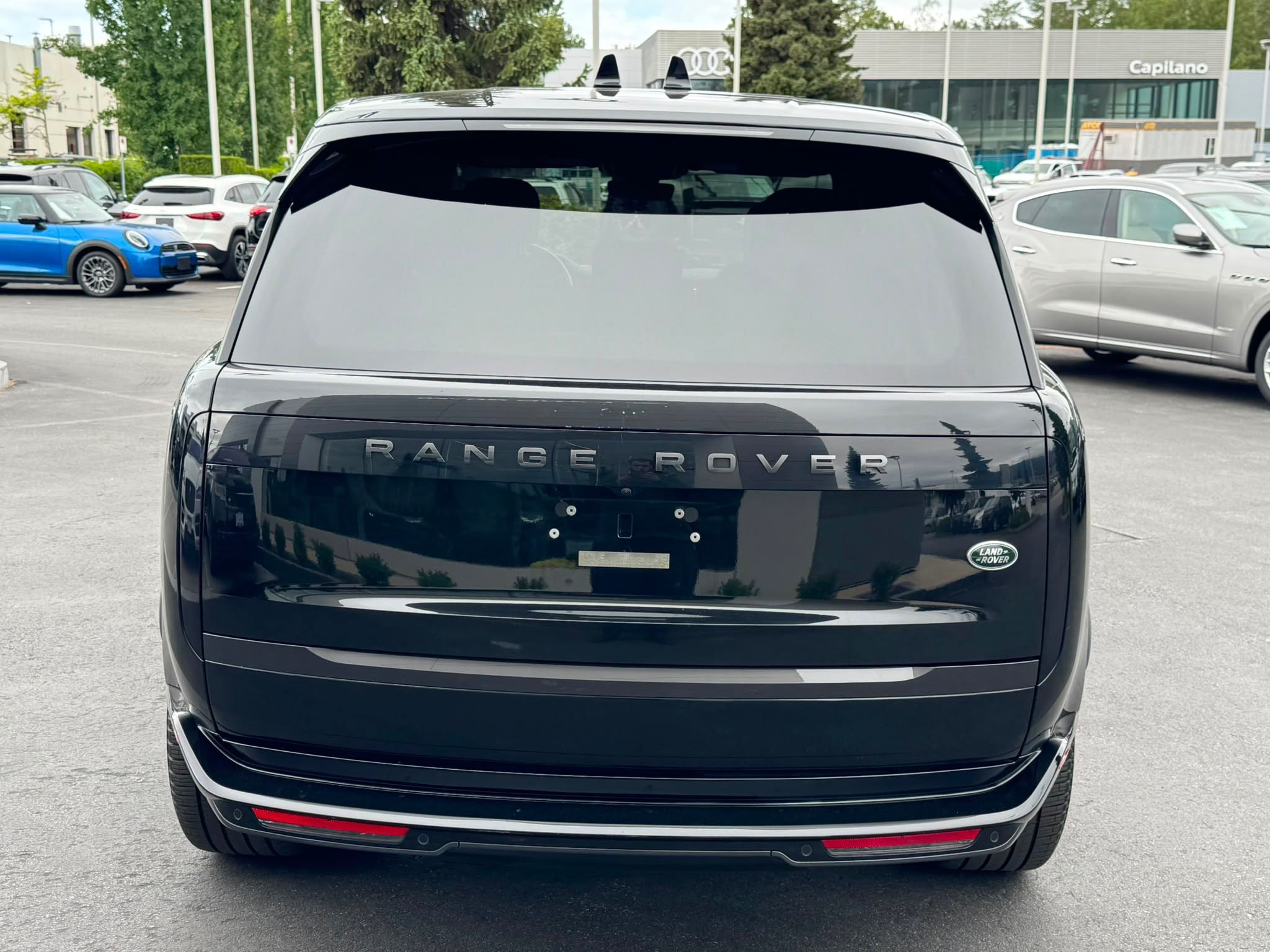 2023 Land Rover New Range Rover in North Vancouver, British Columbia