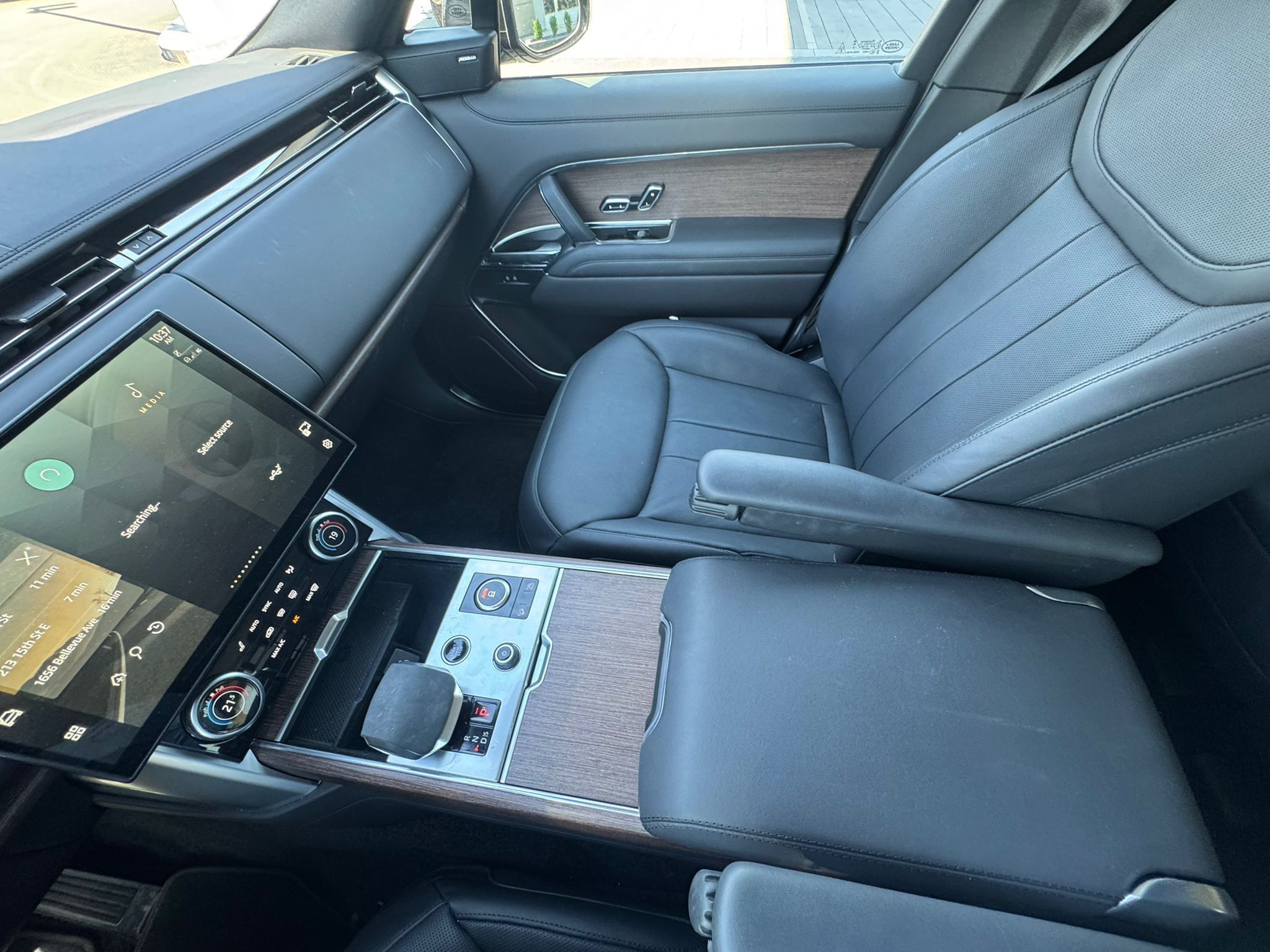 2023  New Range Rover