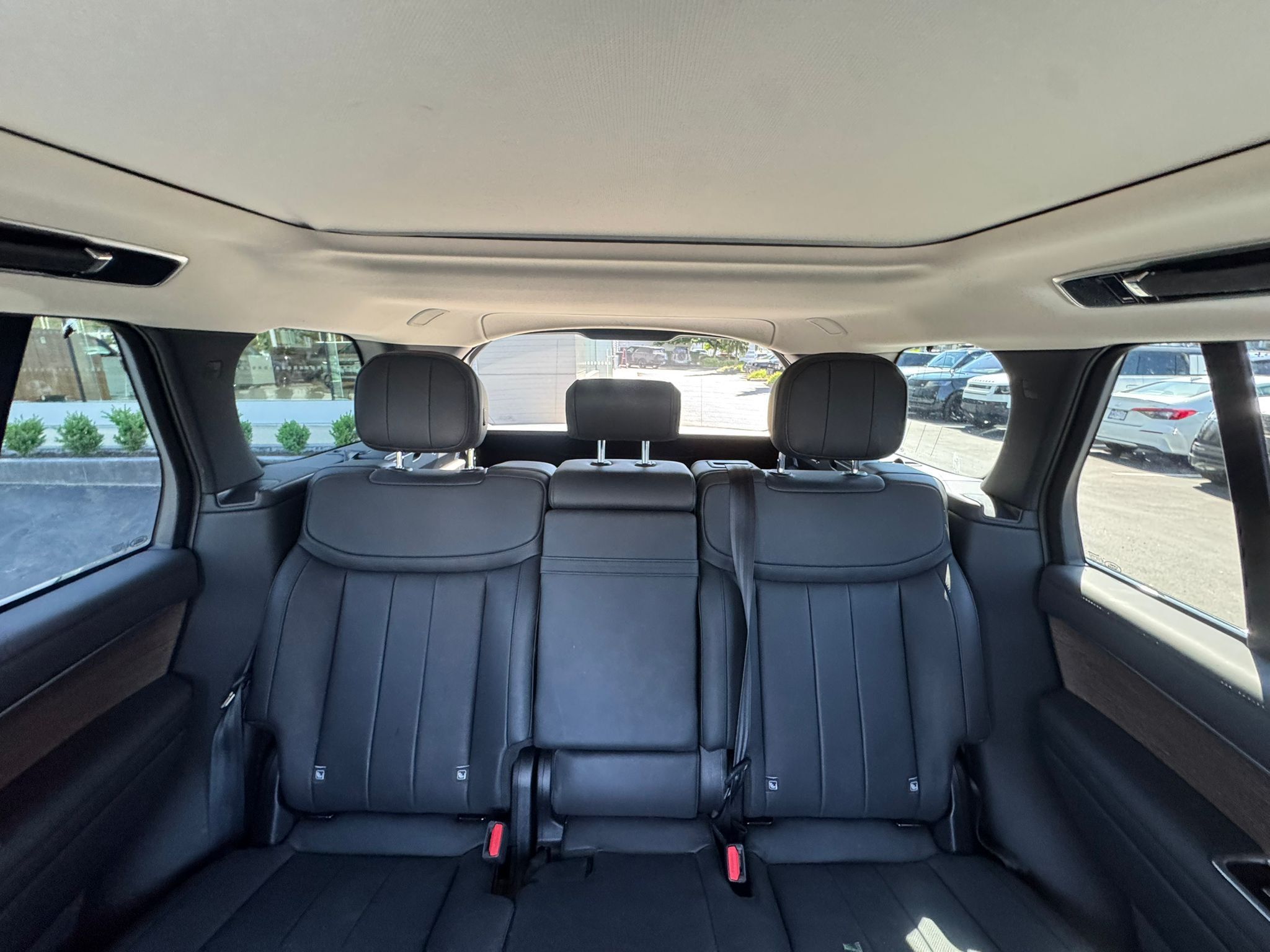 2023  New Range Rover