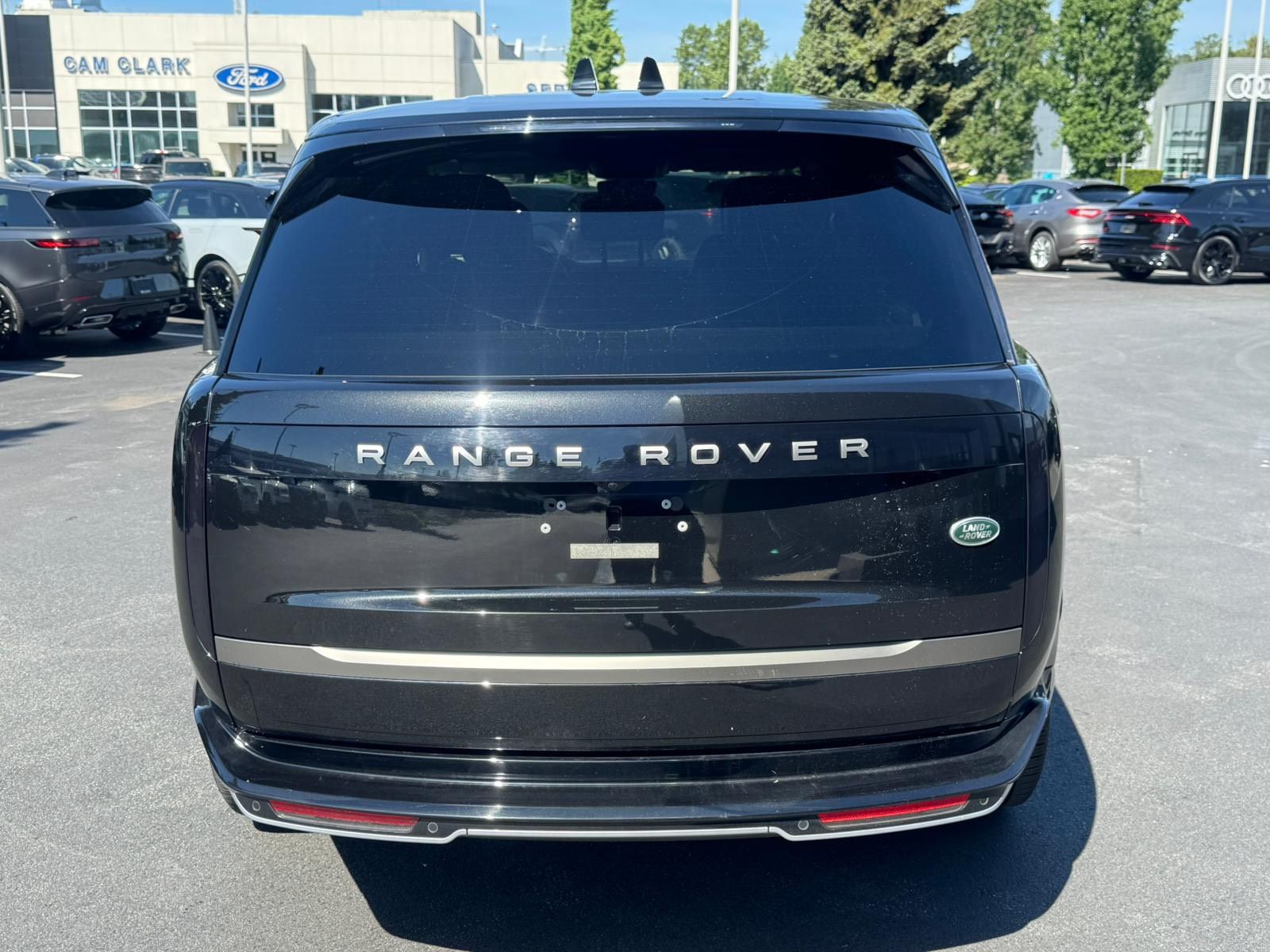 2023  New Range Rover