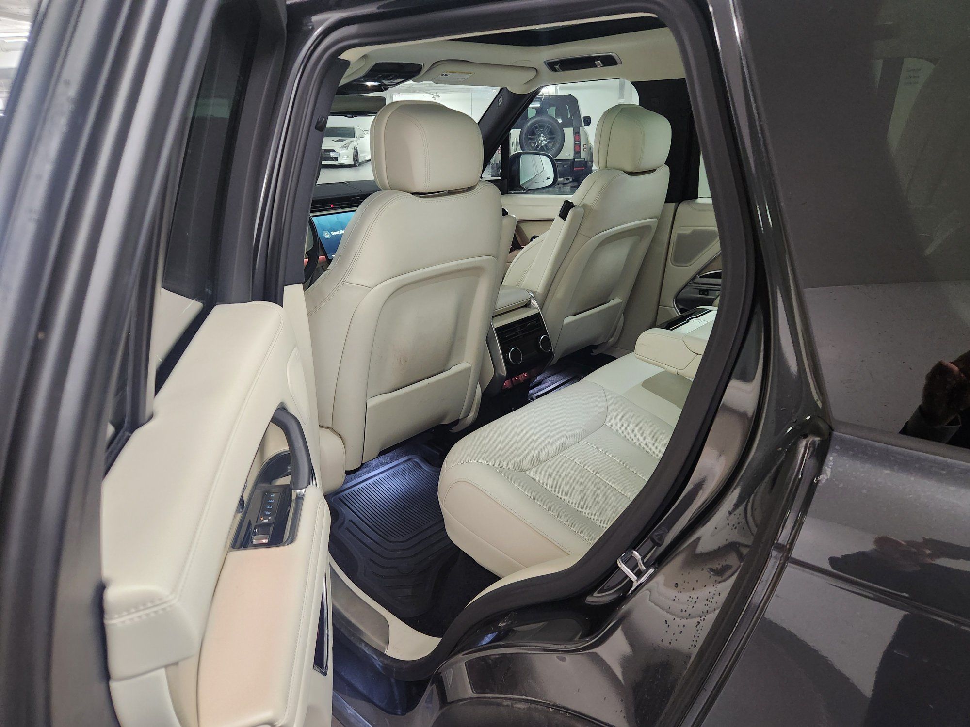 2024 Land Rover Range Rover in Vancouver, British Columbia