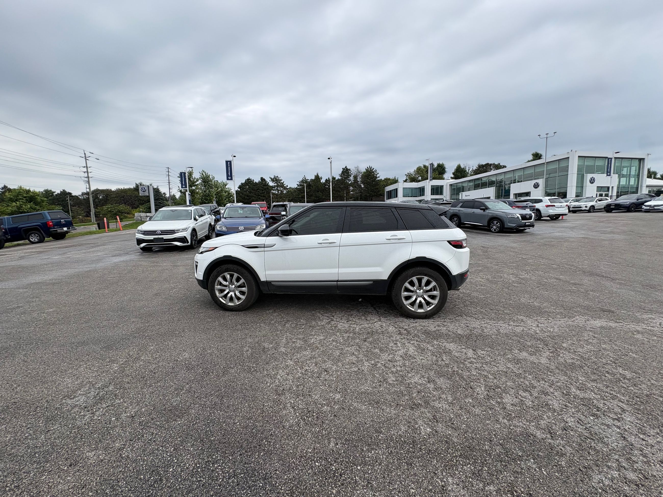 Photo 2019 Land Rover Range Rover Evoque SE 2.0L 4x4 #8