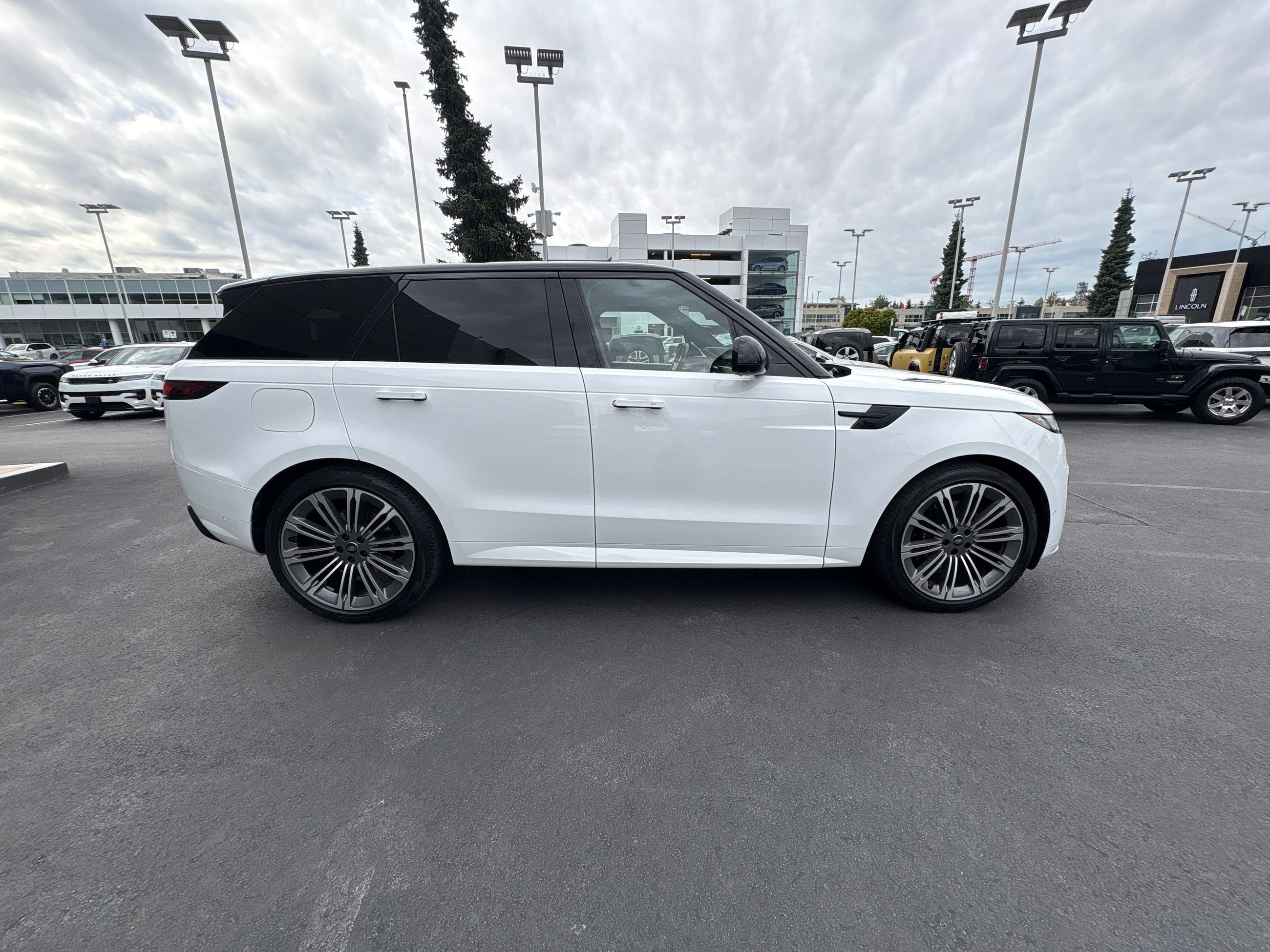 2024 Land Rover Range Rover Sport