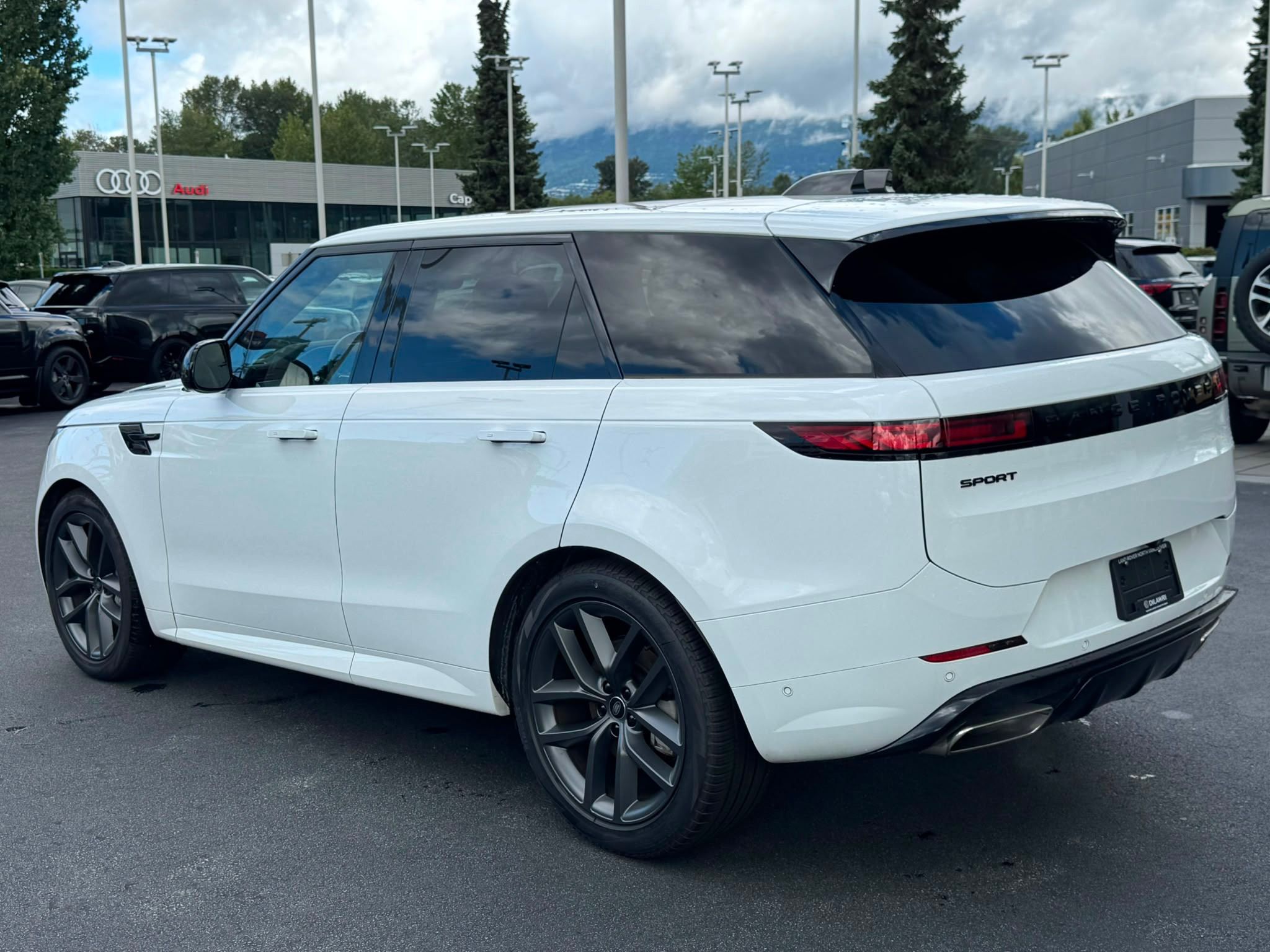 2025 Land Rover Range Rover Sport
