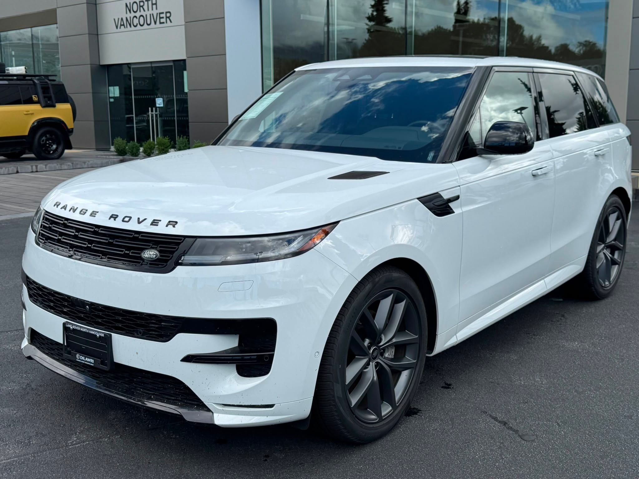 2025 Land Rover Range Rover Sport