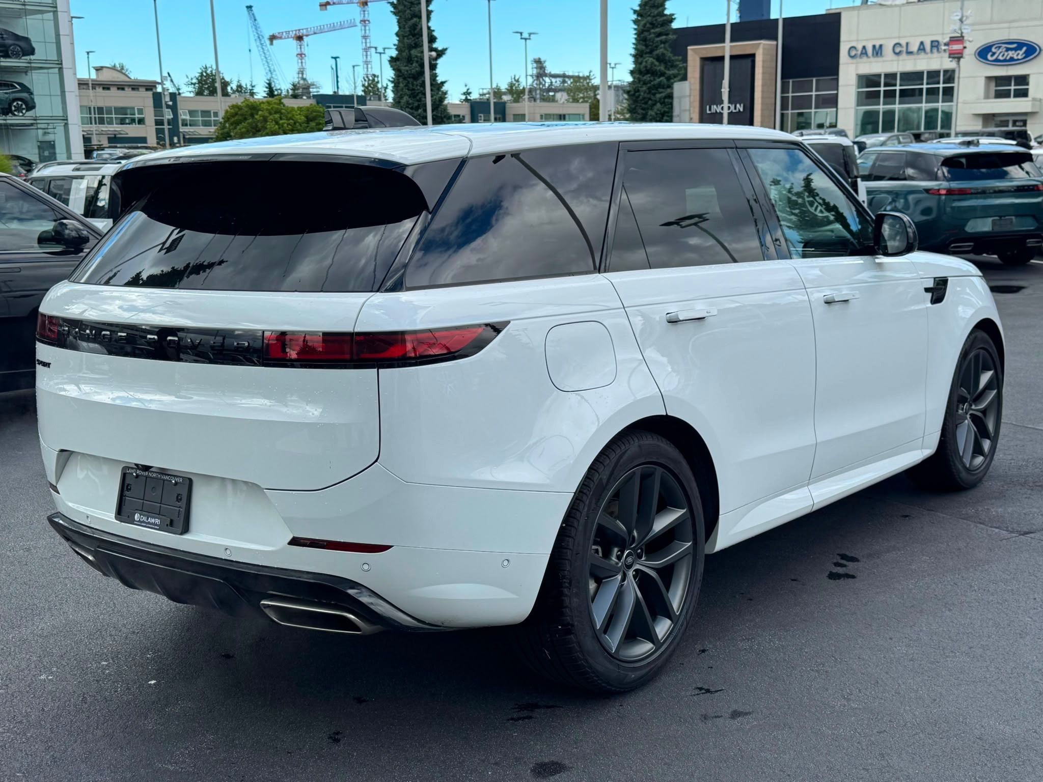 2025 Land Rover Range Rover Sport