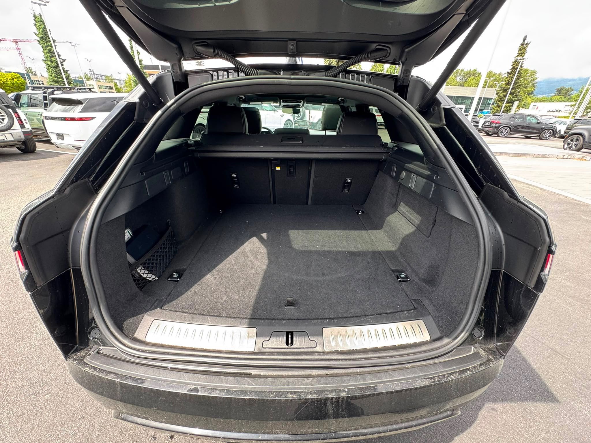 2023  Range Rover Velar