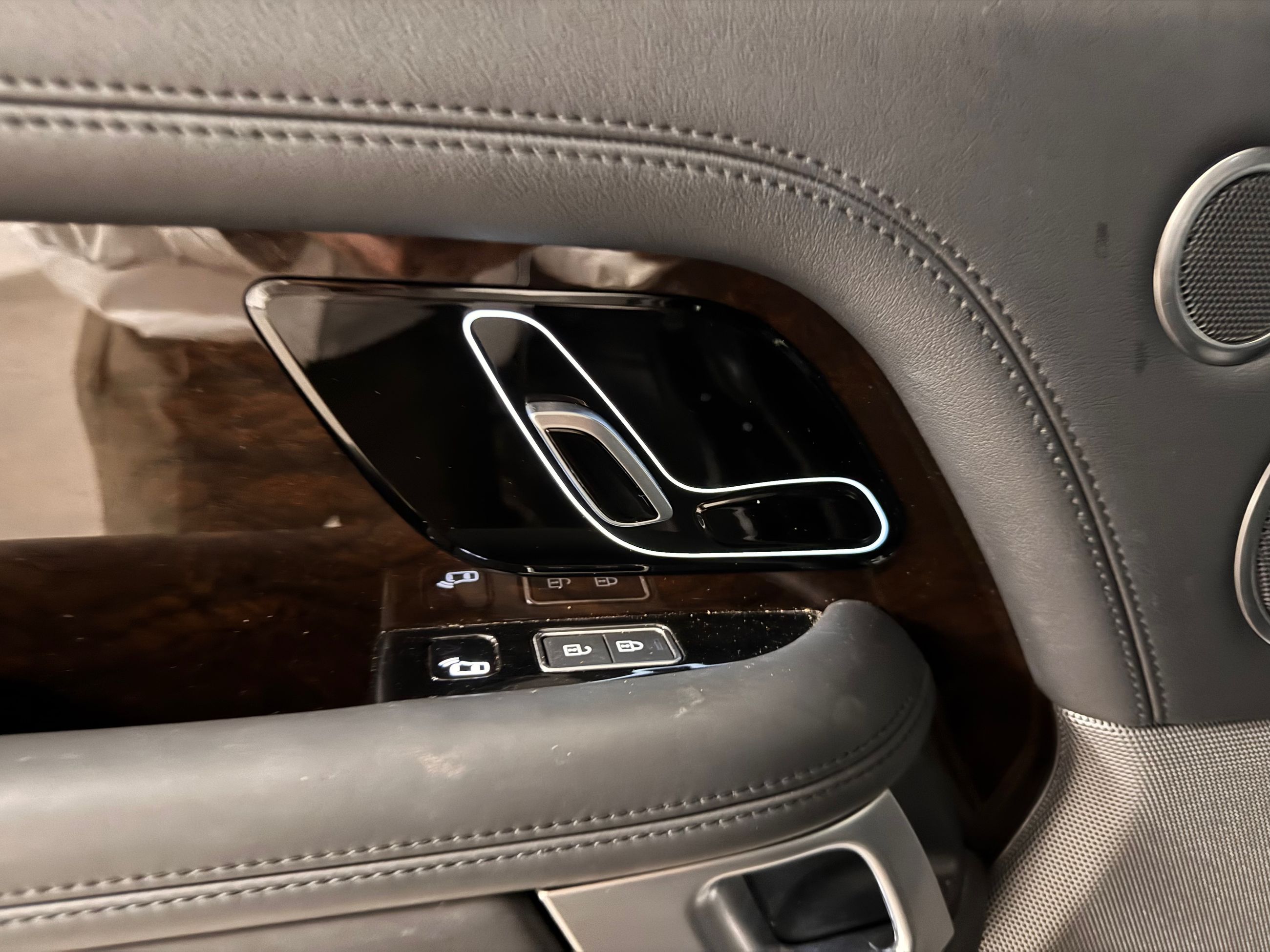 2021 Land Rover Range Rover in Vancouver, British Columbia