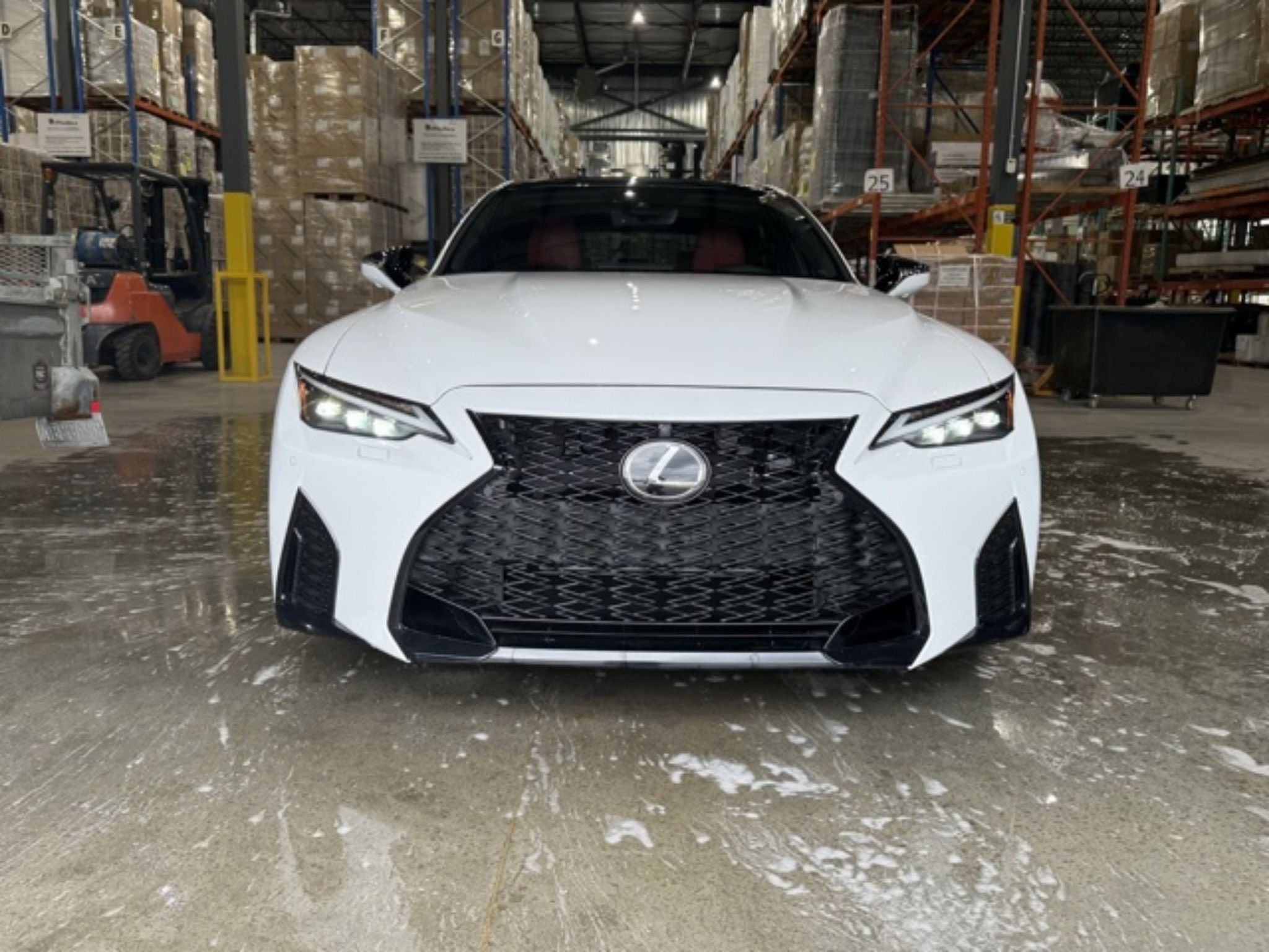 Lexus IS  2023 à Laval, Québec