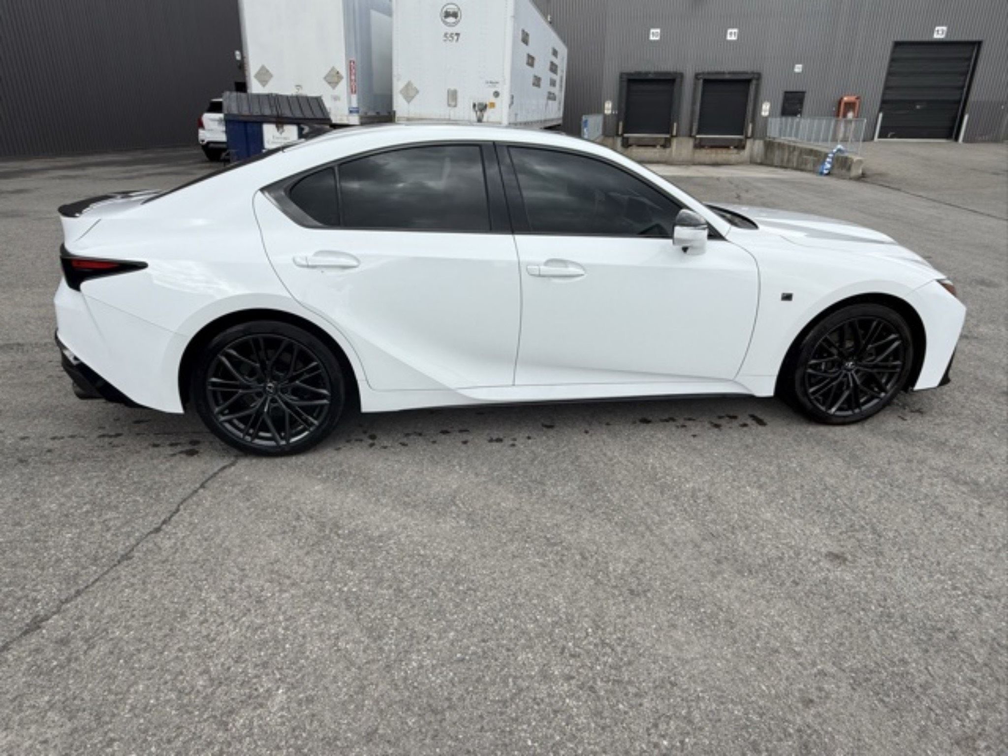 Lexus IS  2023 à Laval, Québec