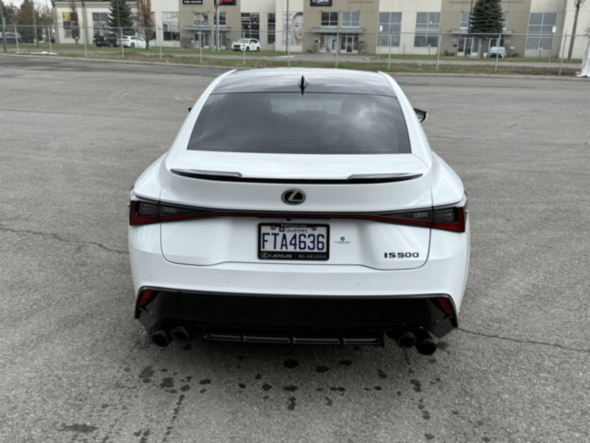 Lexus IS  2023 à Laval, Québec