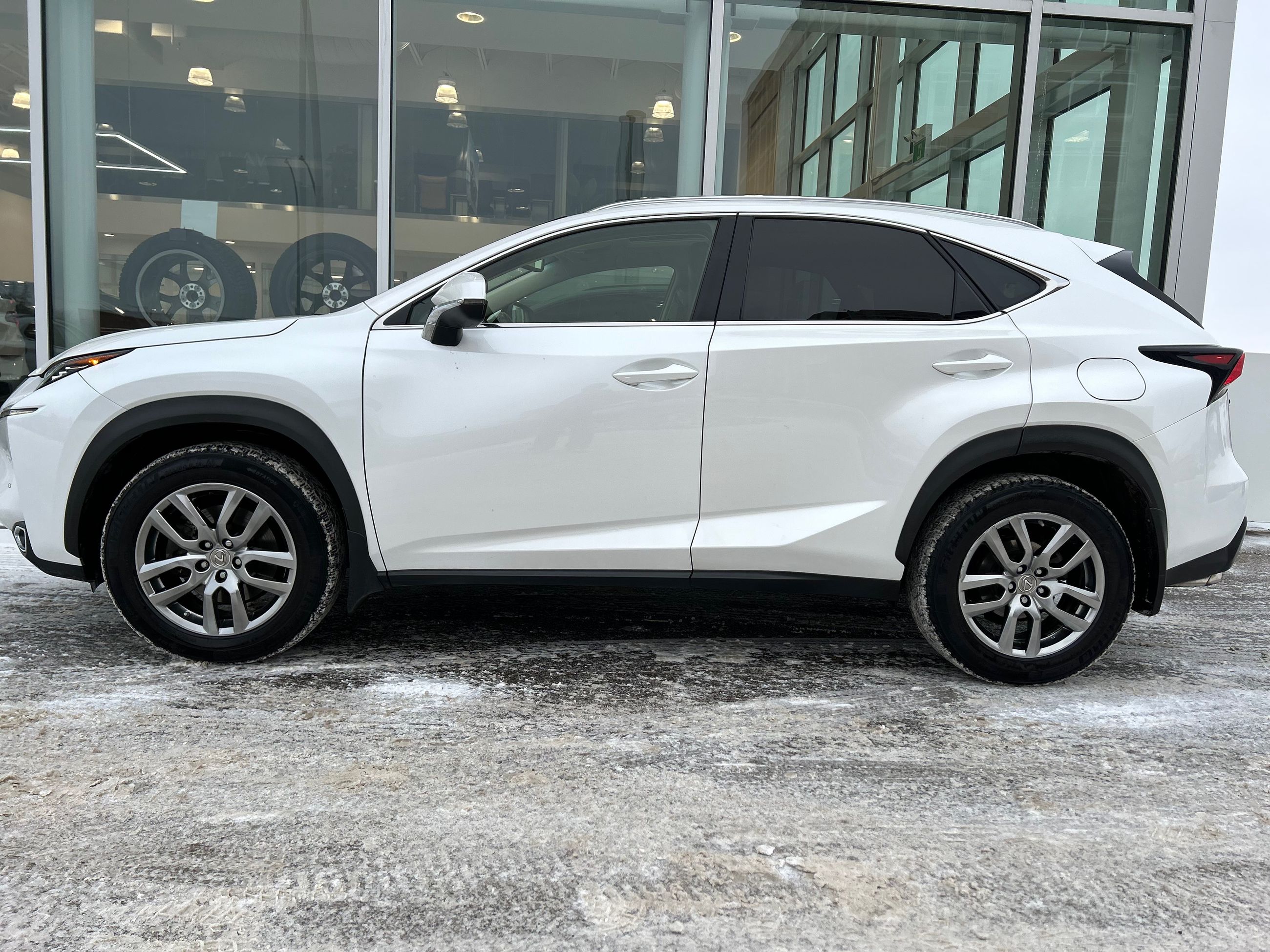 Lexus NX 200t  2017 à Regina, Saskatchewan