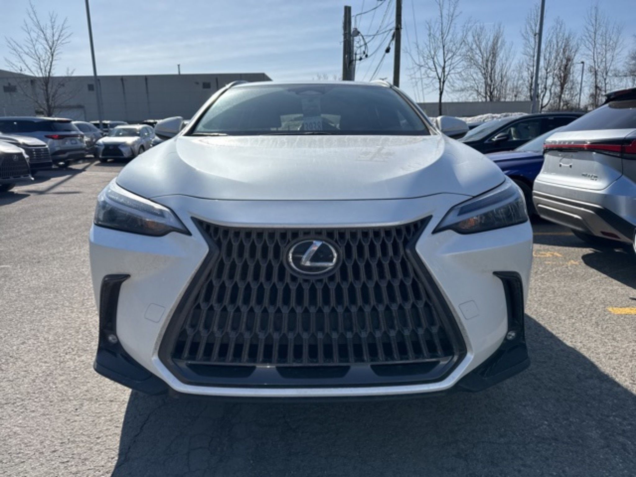 Lexus NX 450h+  2023 à Laval, Québec