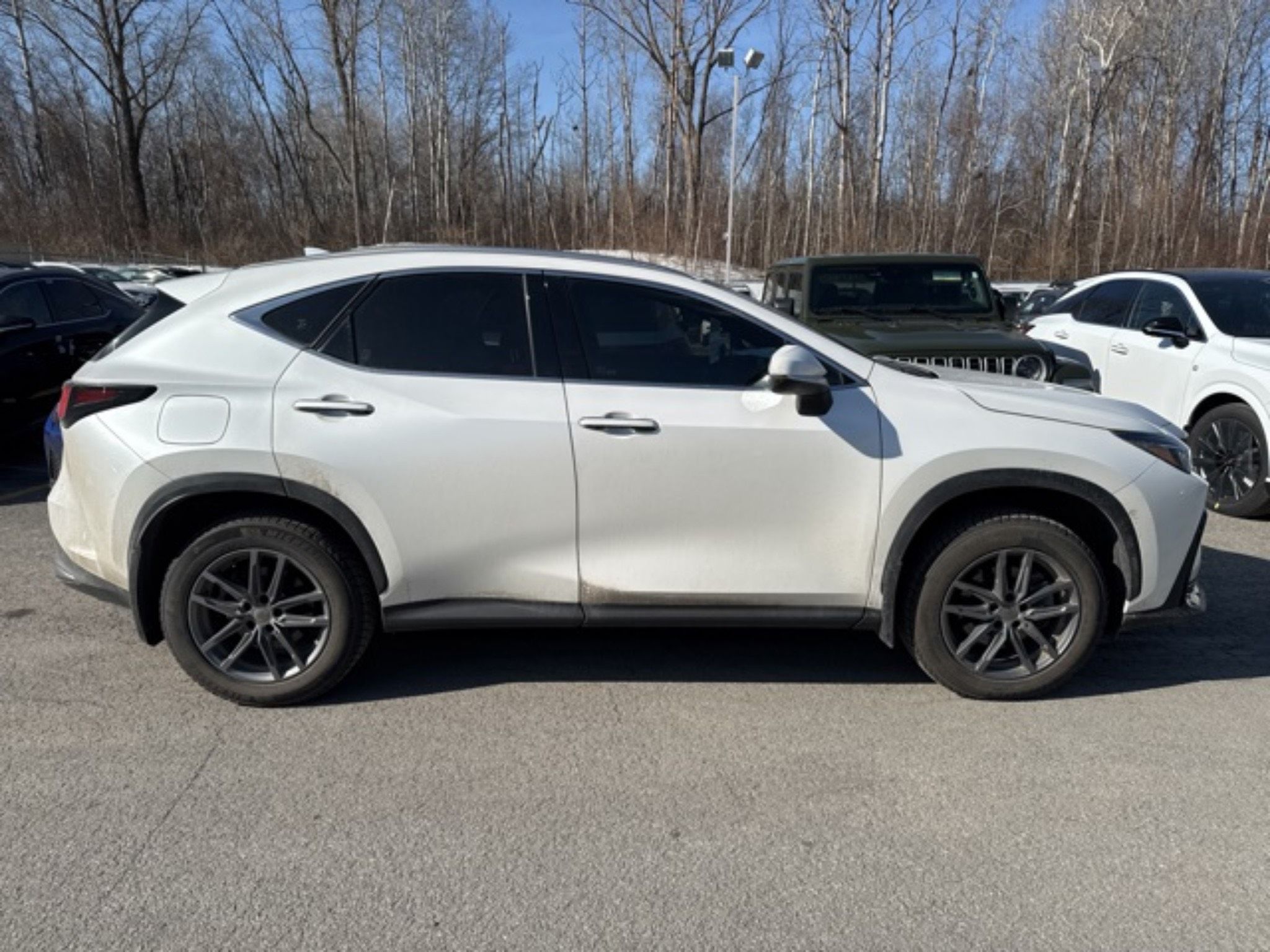 Lexus NX 450h+  2023 à Laval, Québec