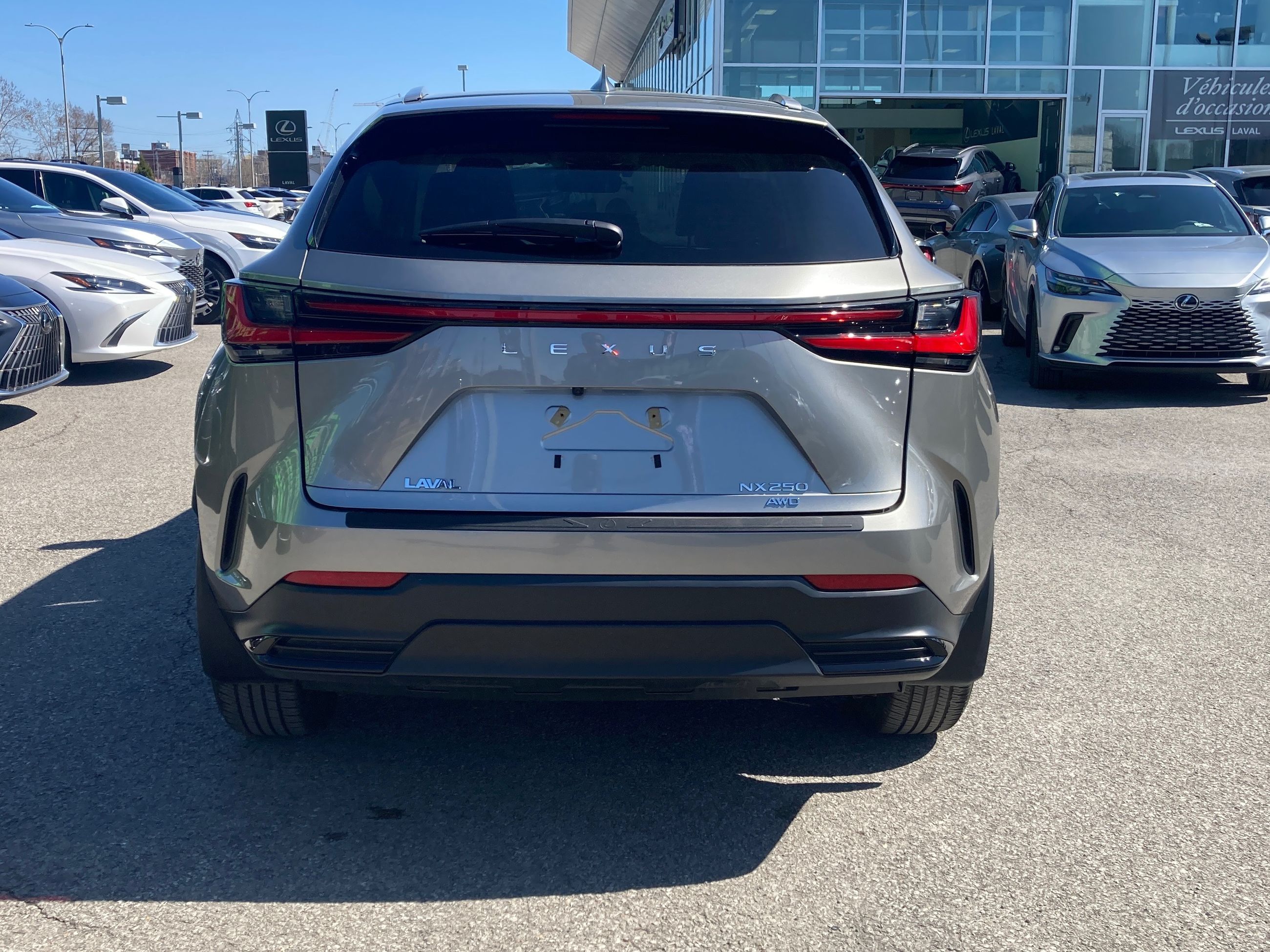 Lexus NX  2024 à Laval, Québec