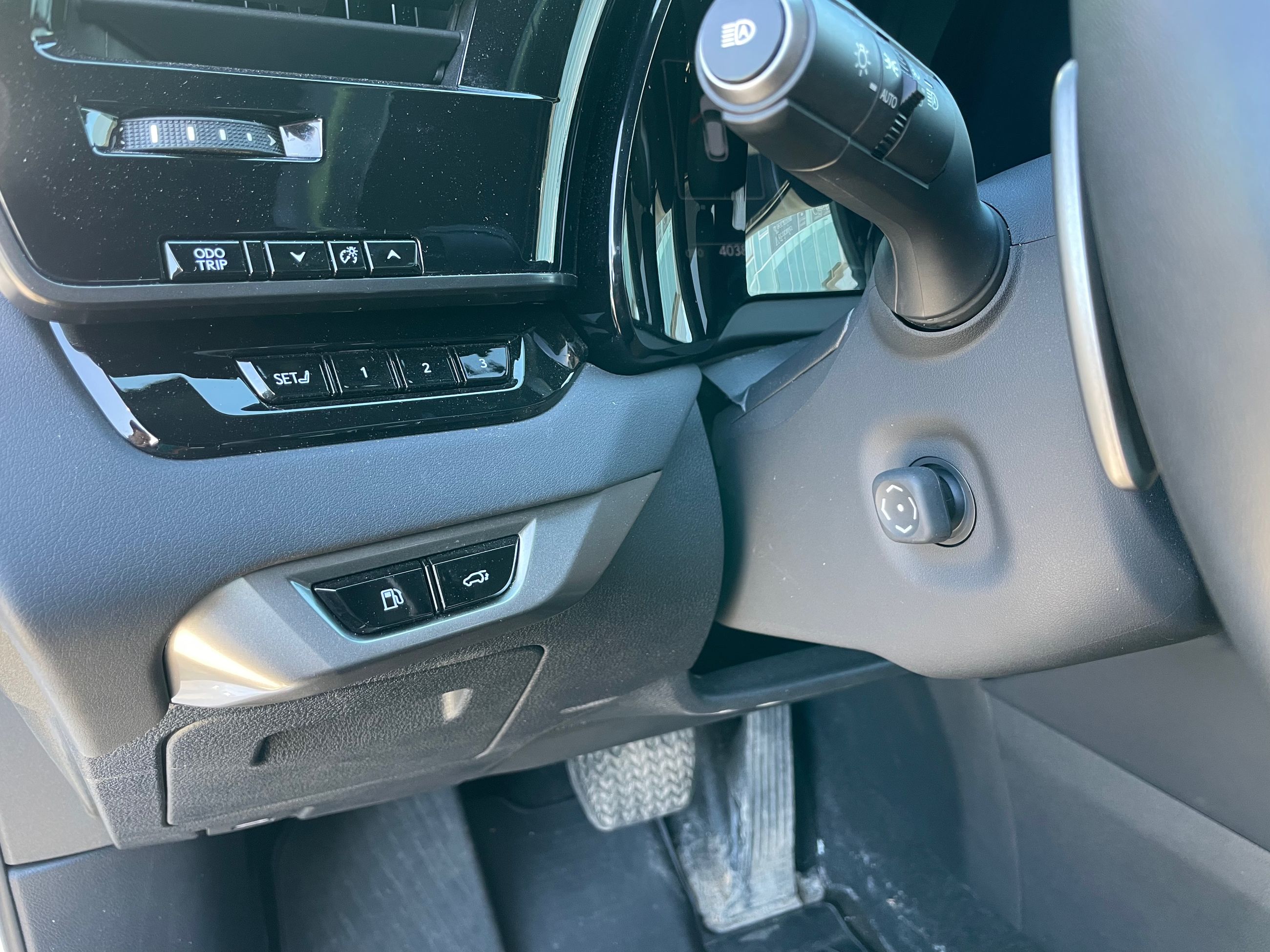 Lexus RX 350h  2023 à Laval, Québec